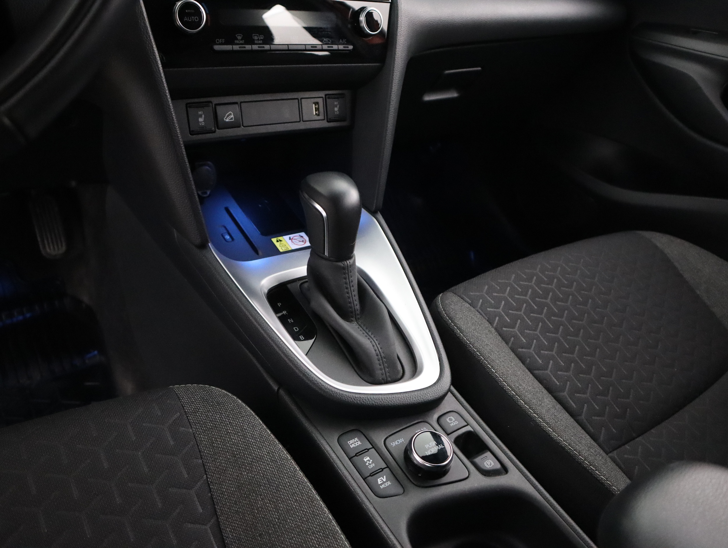 TOYOTA Yaris Cross 2023