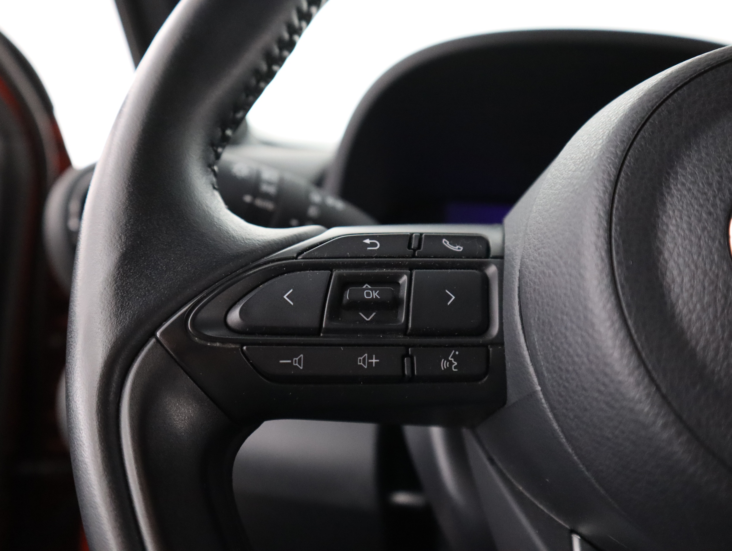 TOYOTA Yaris Cross 2023