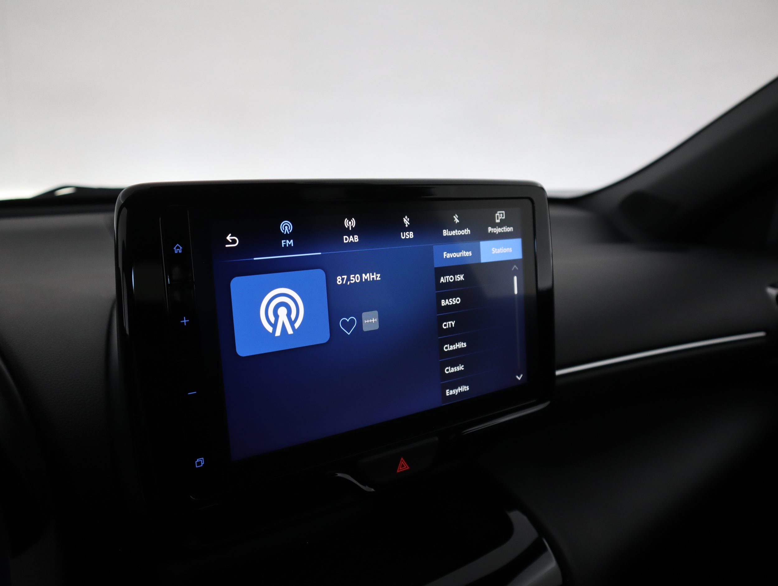 TOYOTA Yaris Cross 2023