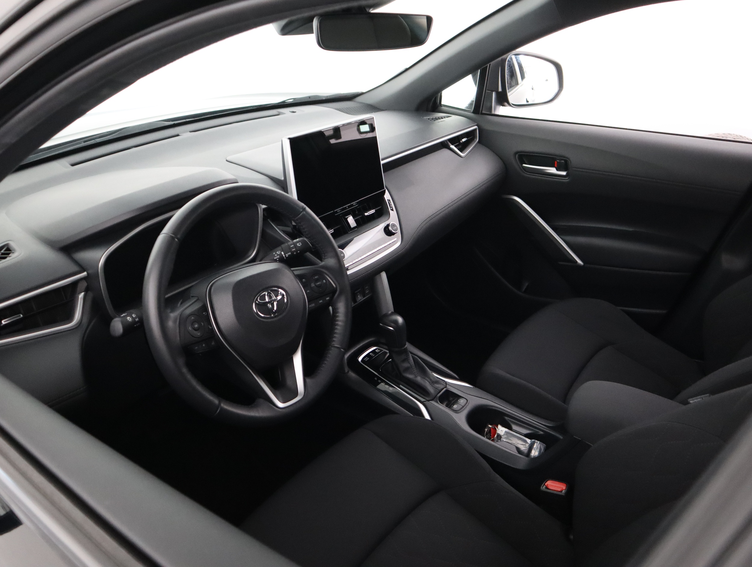 TOYOTA Corolla Cross 2024