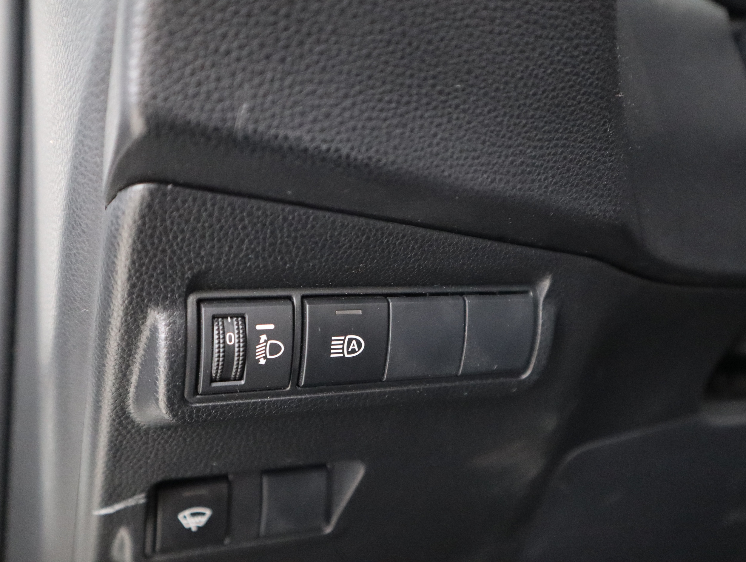 TOYOTA Corolla Cross 2024