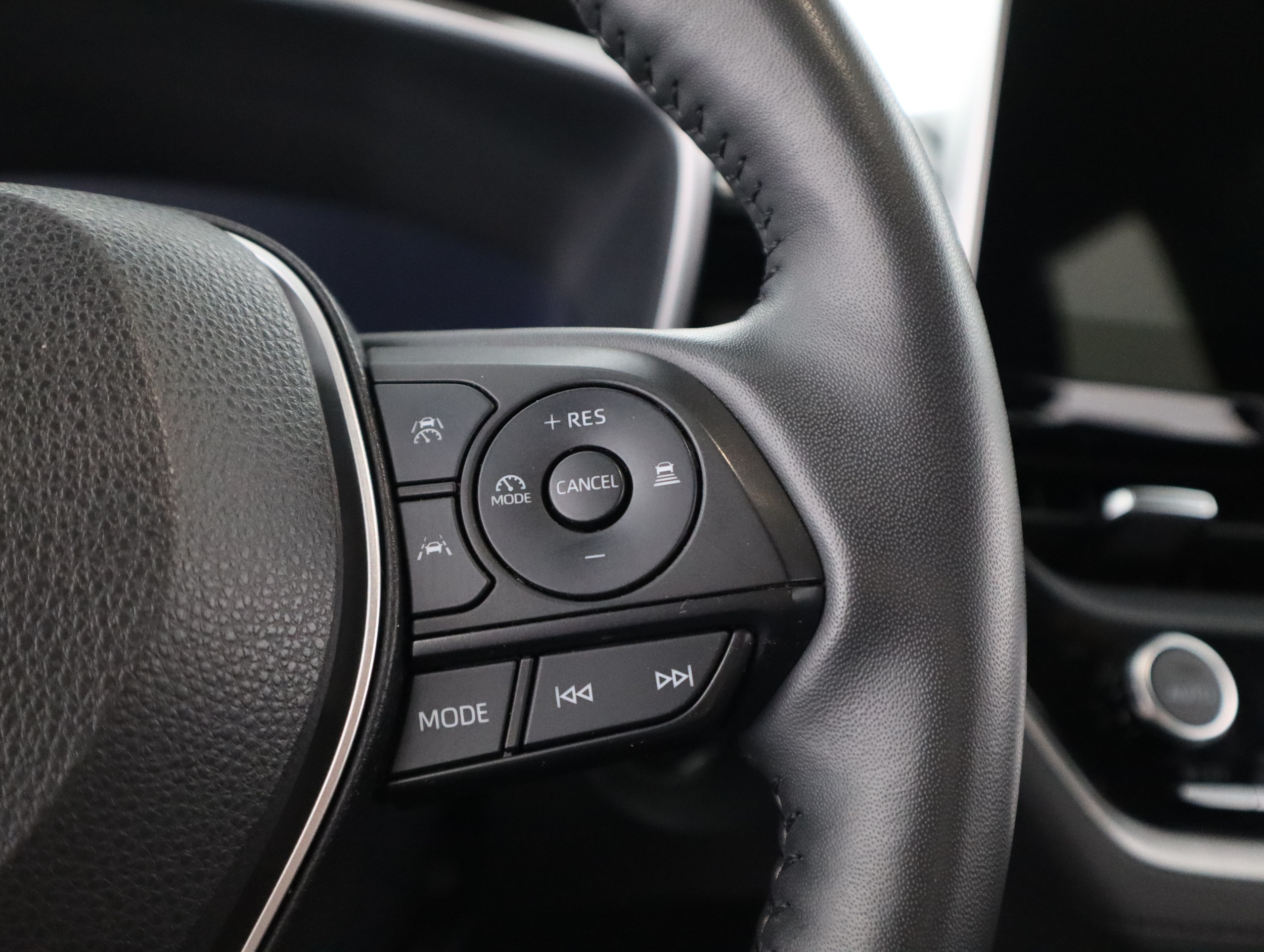 TOYOTA Corolla Cross 2024