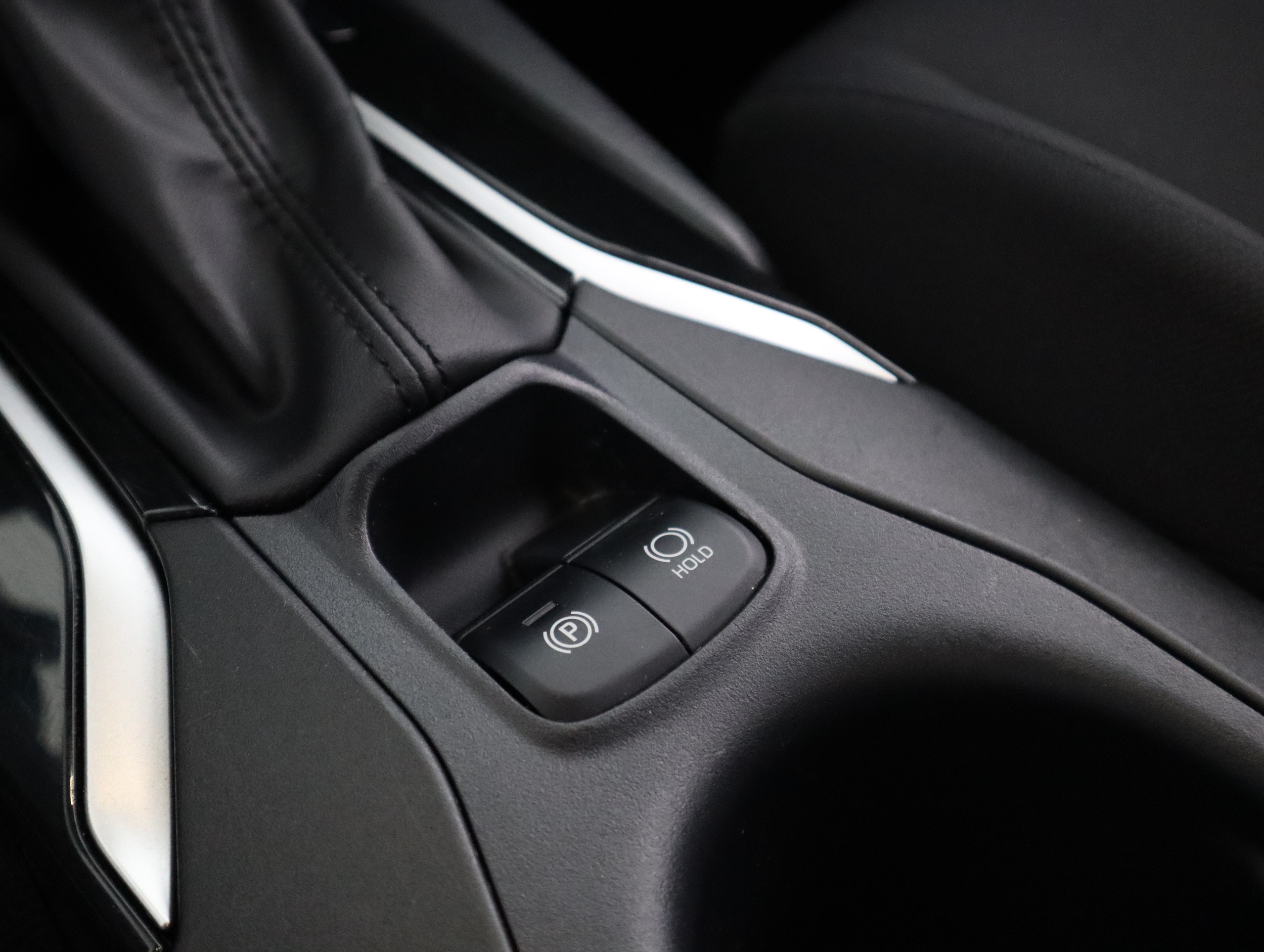 TOYOTA Corolla Cross 2024