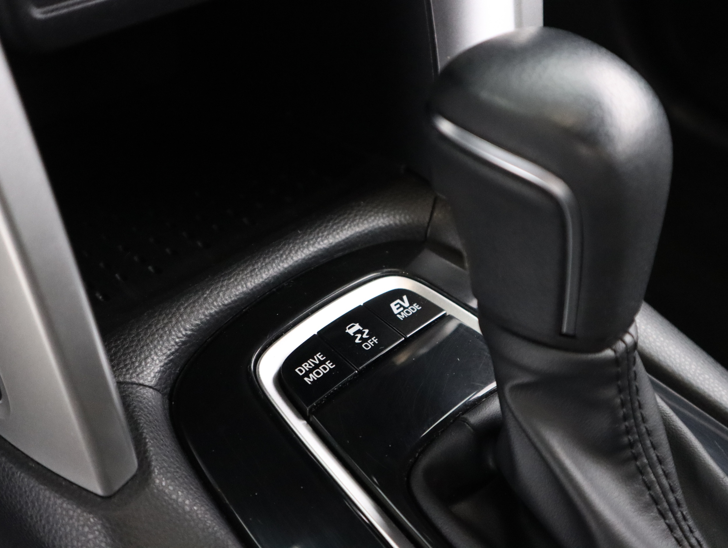 TOYOTA Corolla Cross 2024