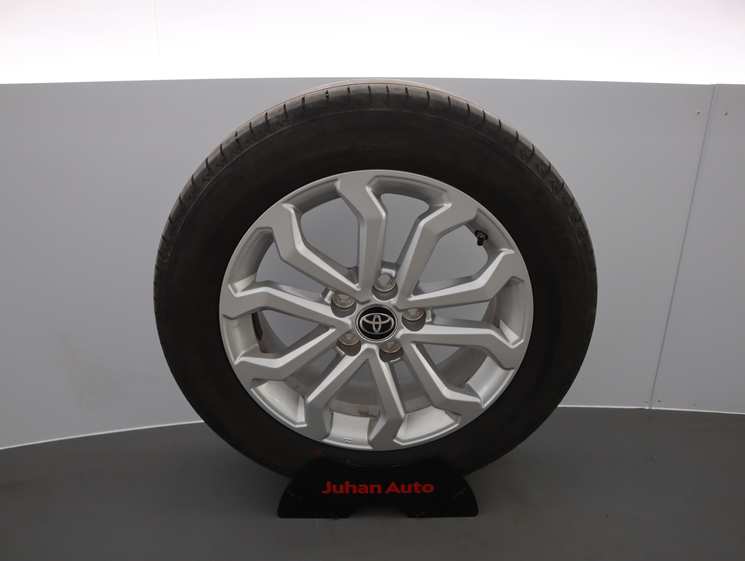 TOYOTA Corolla Cross 2024