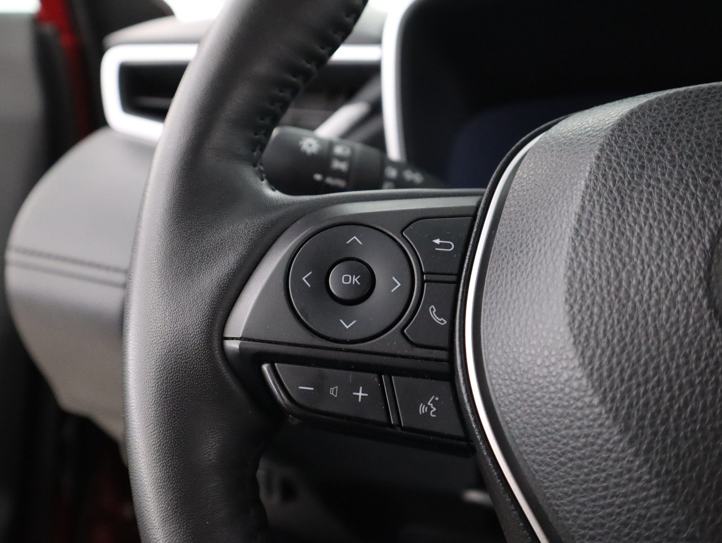 TOYOTA Corolla Cross 2024