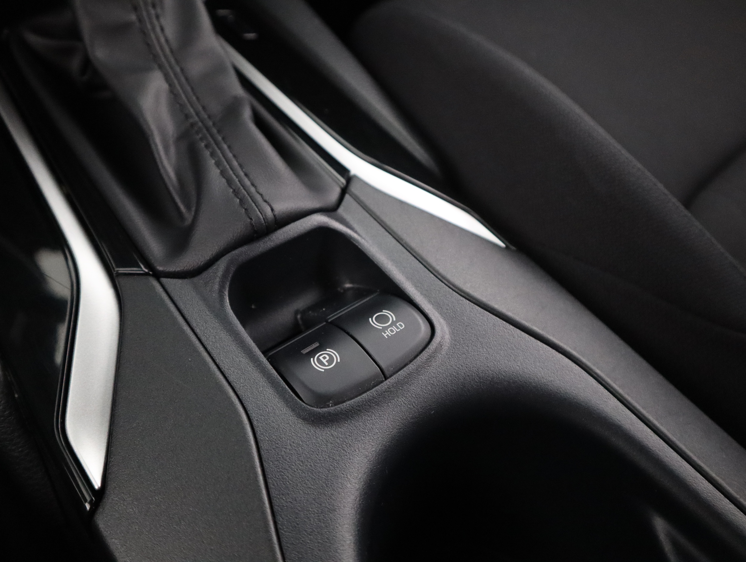 TOYOTA Corolla Cross 2024