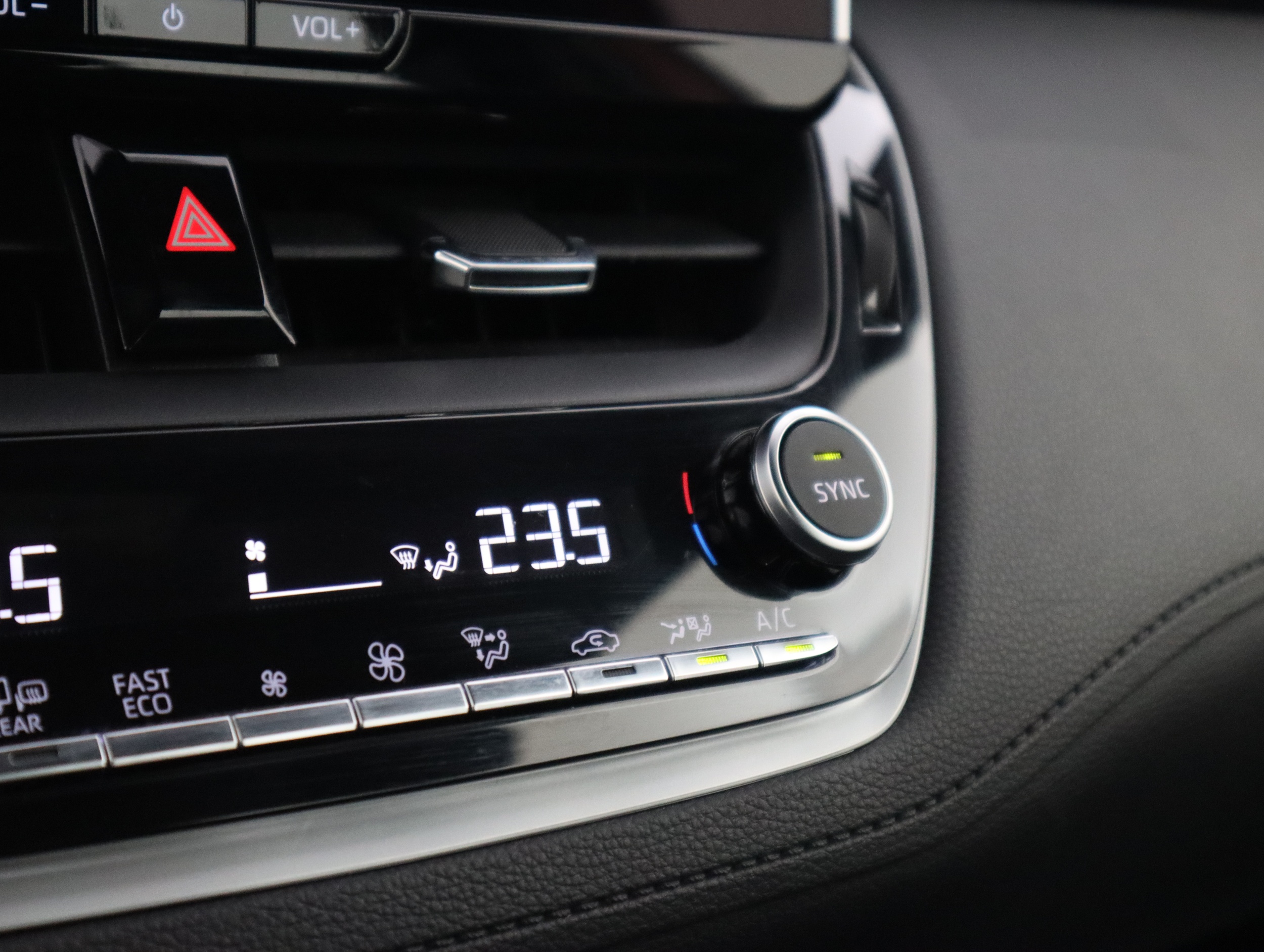 TOYOTA Corolla Cross 2024