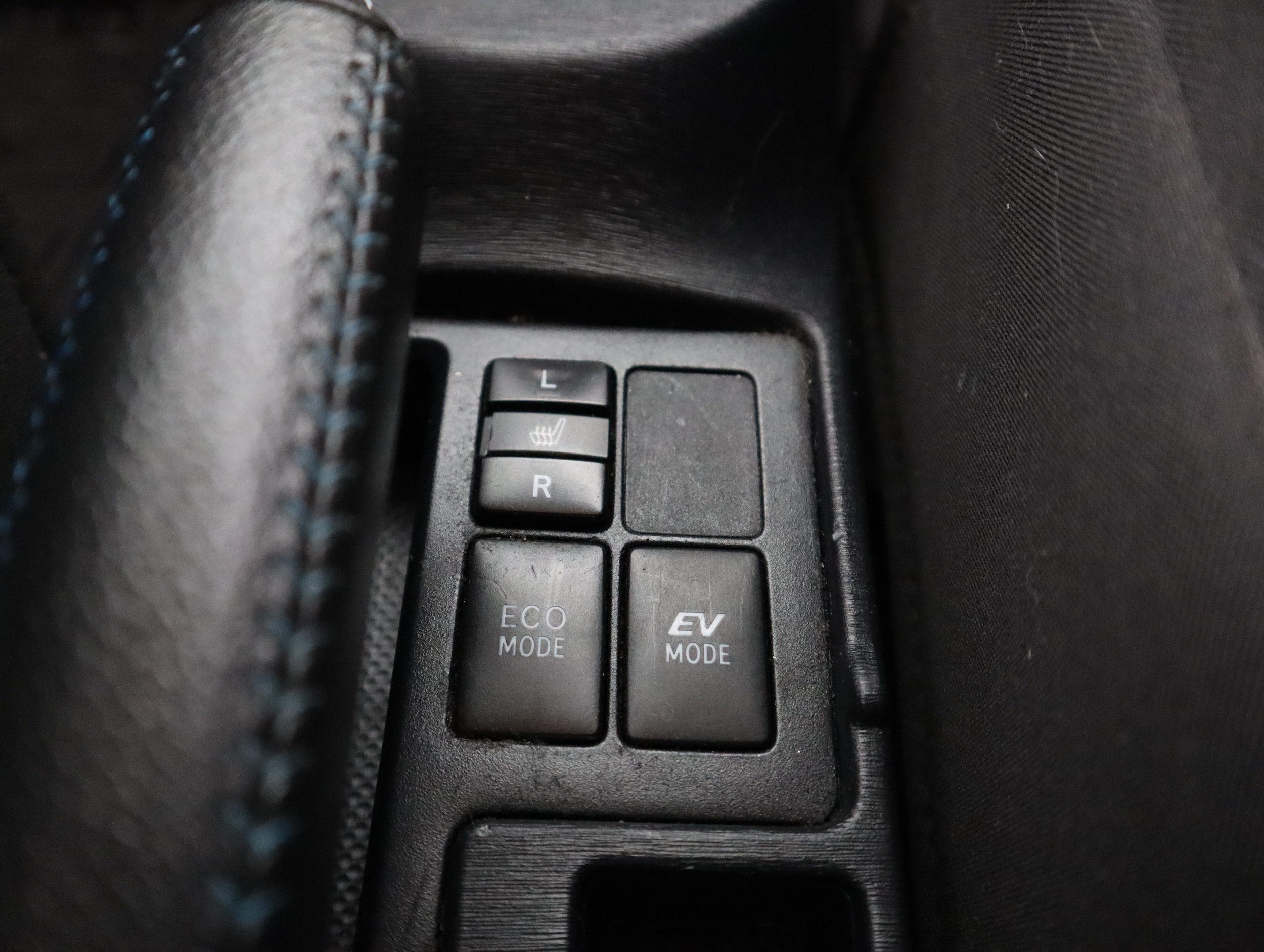 TOYOTA Yaris 2013