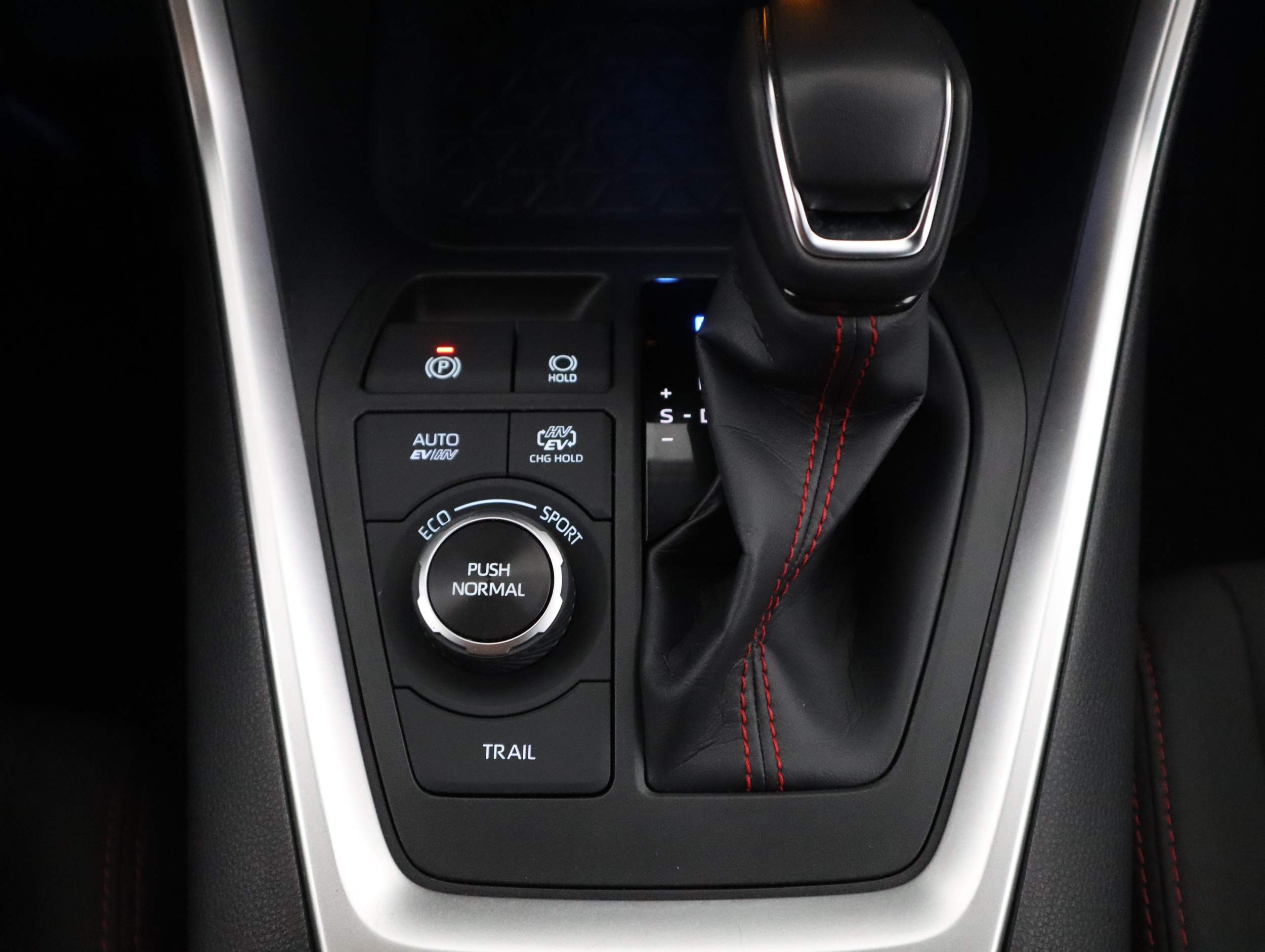 TOYOTA RAV4 Plug-in 2025