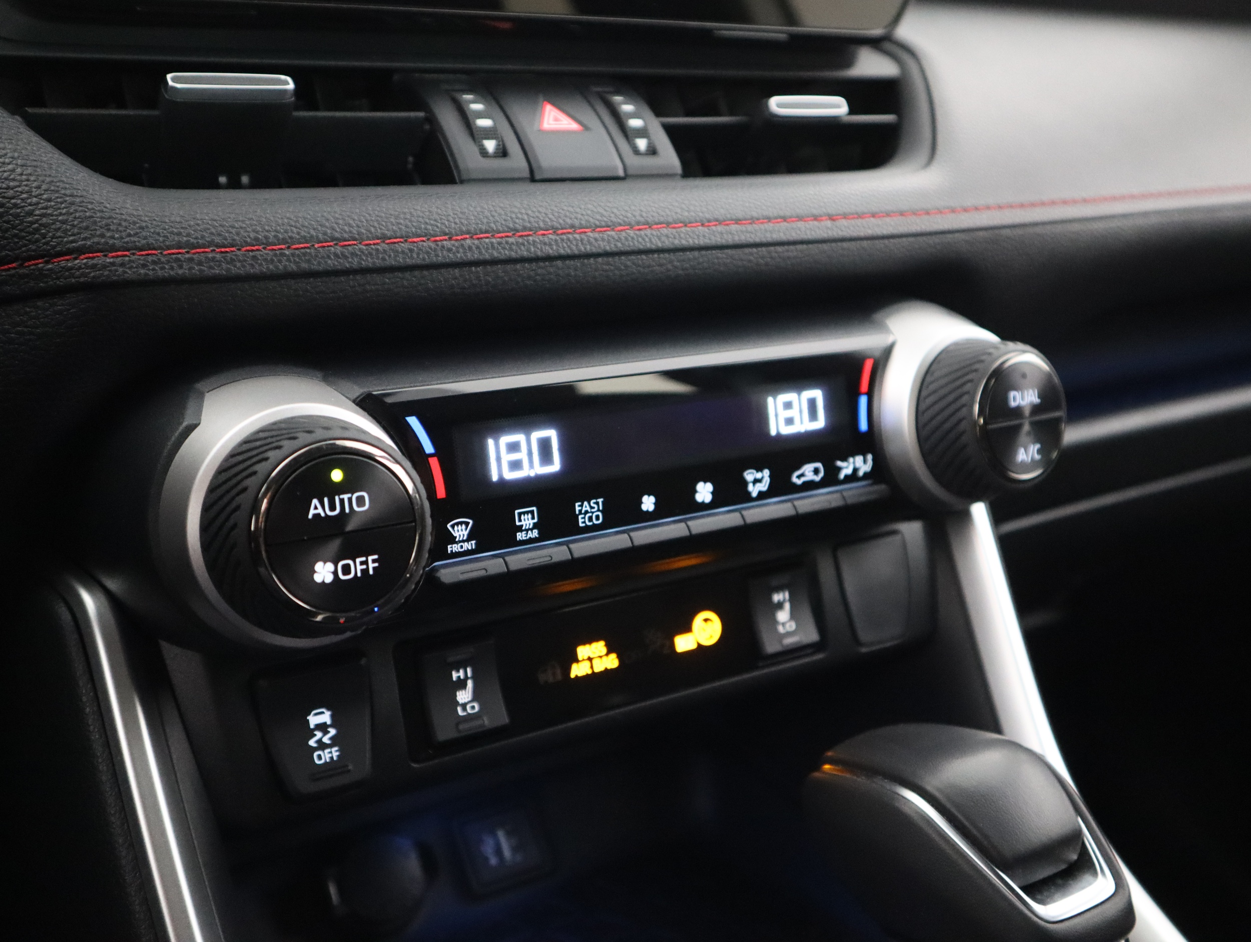 TOYOTA RAV4 Plug-in 2025