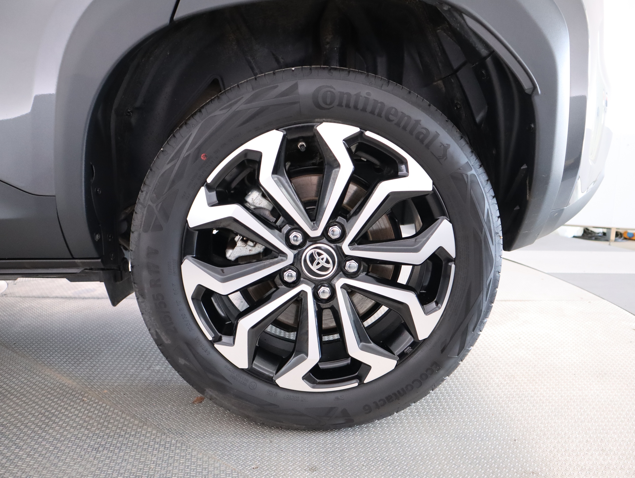 TOYOTA Yaris Cross 2025