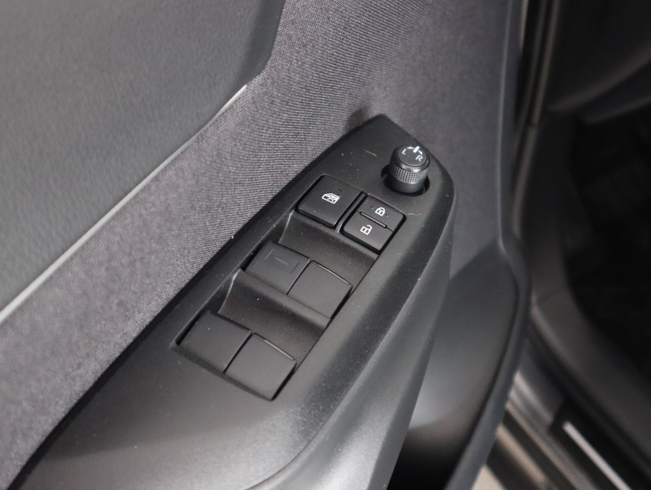 TOYOTA Yaris Cross 2025