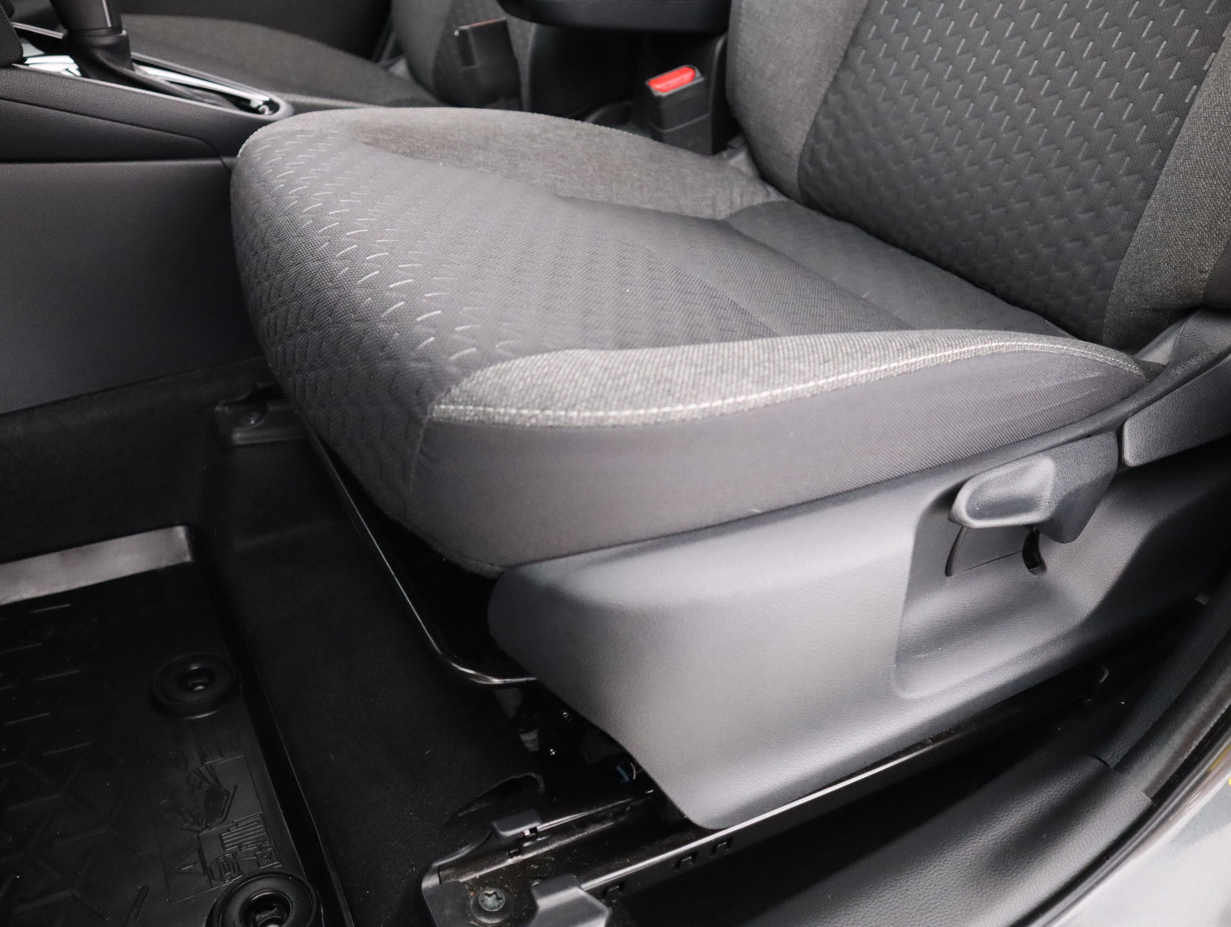 TOYOTA Yaris Cross 2025