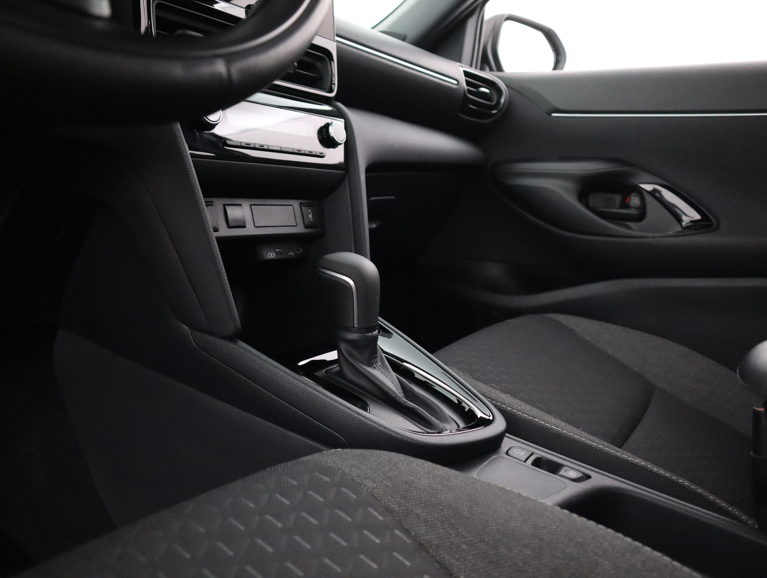 TOYOTA Yaris Cross 2025