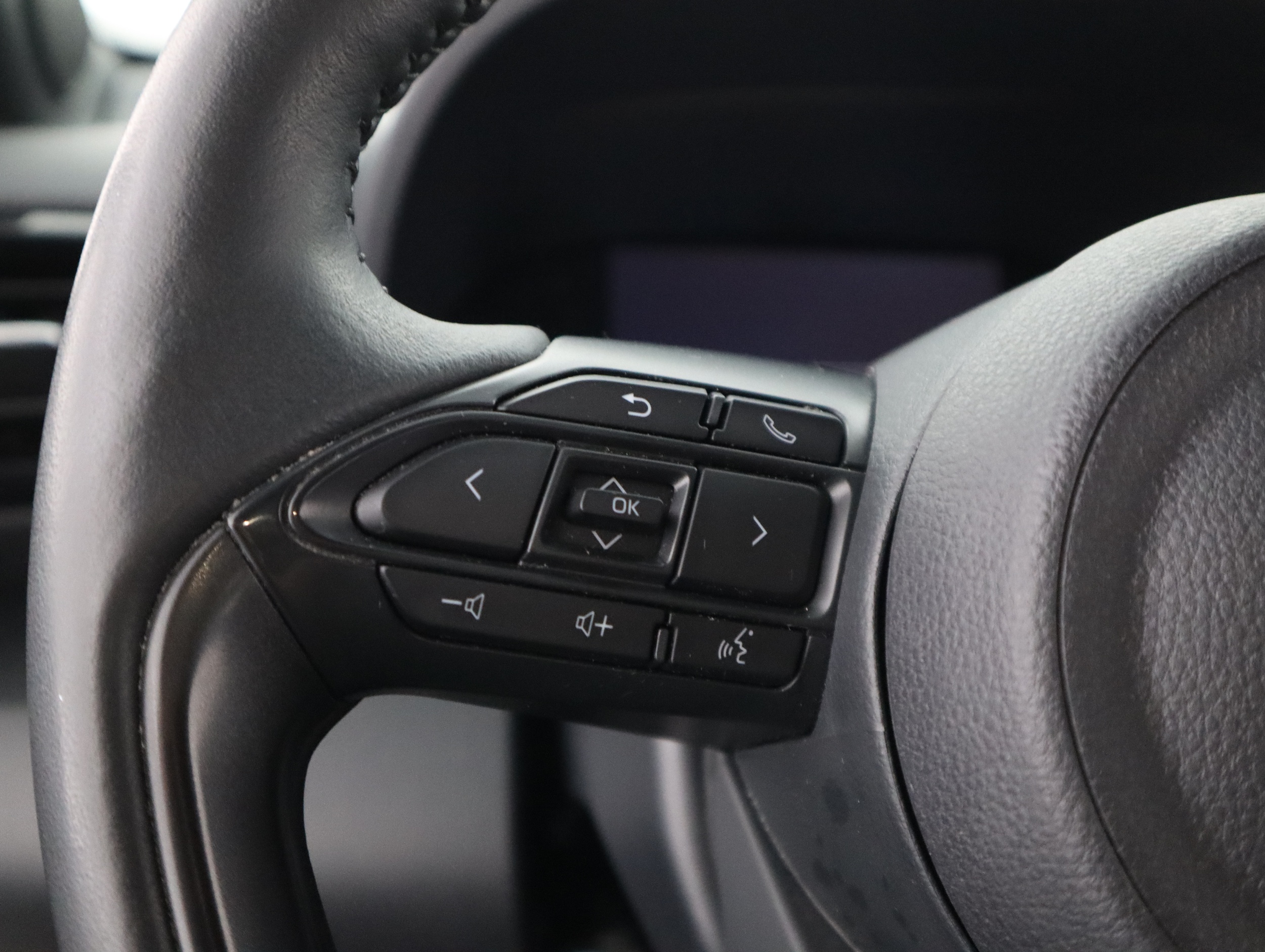 TOYOTA Yaris Cross 2025