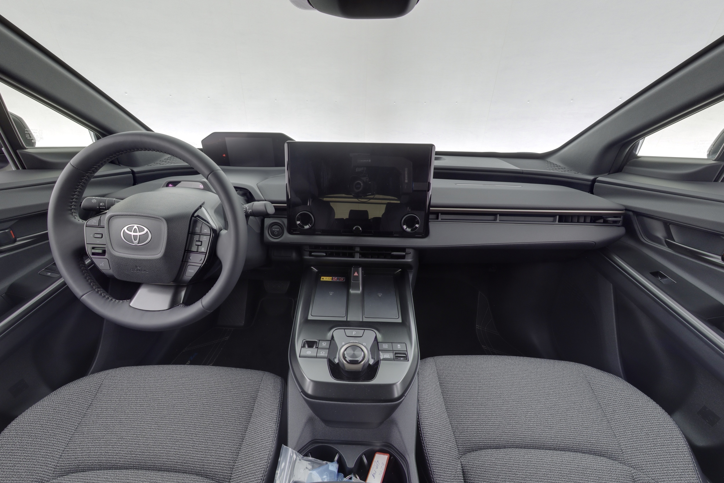 TOYOTA bZ4X 7