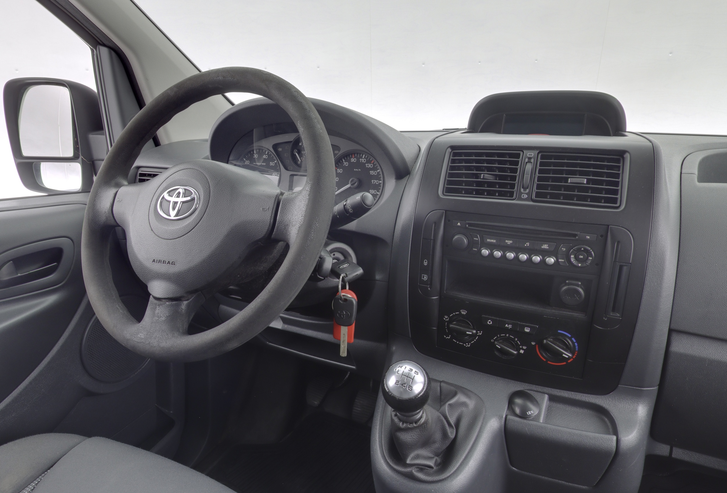 TOYOTA PROACE 2013