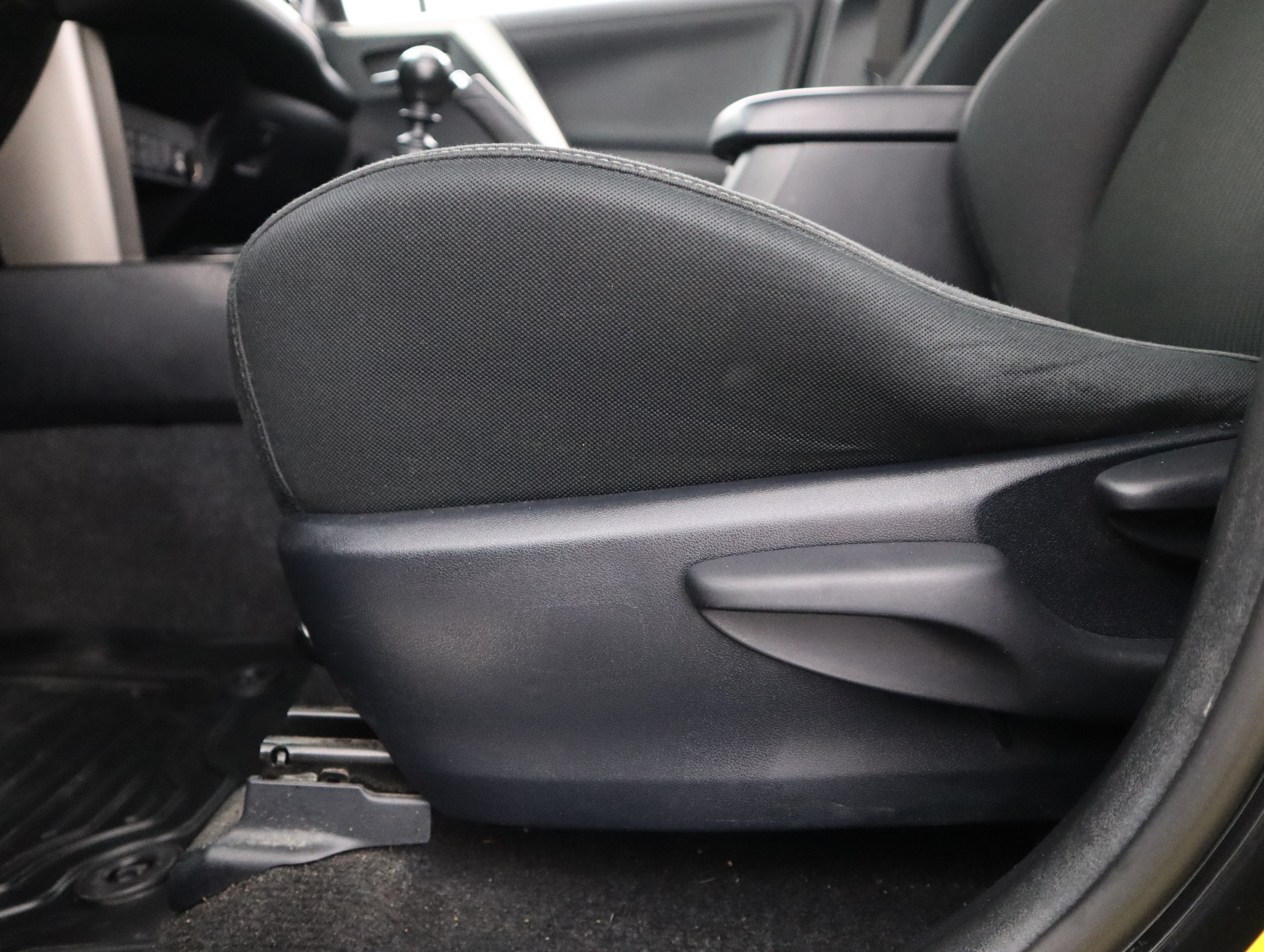 TOYOTA RAV4 22