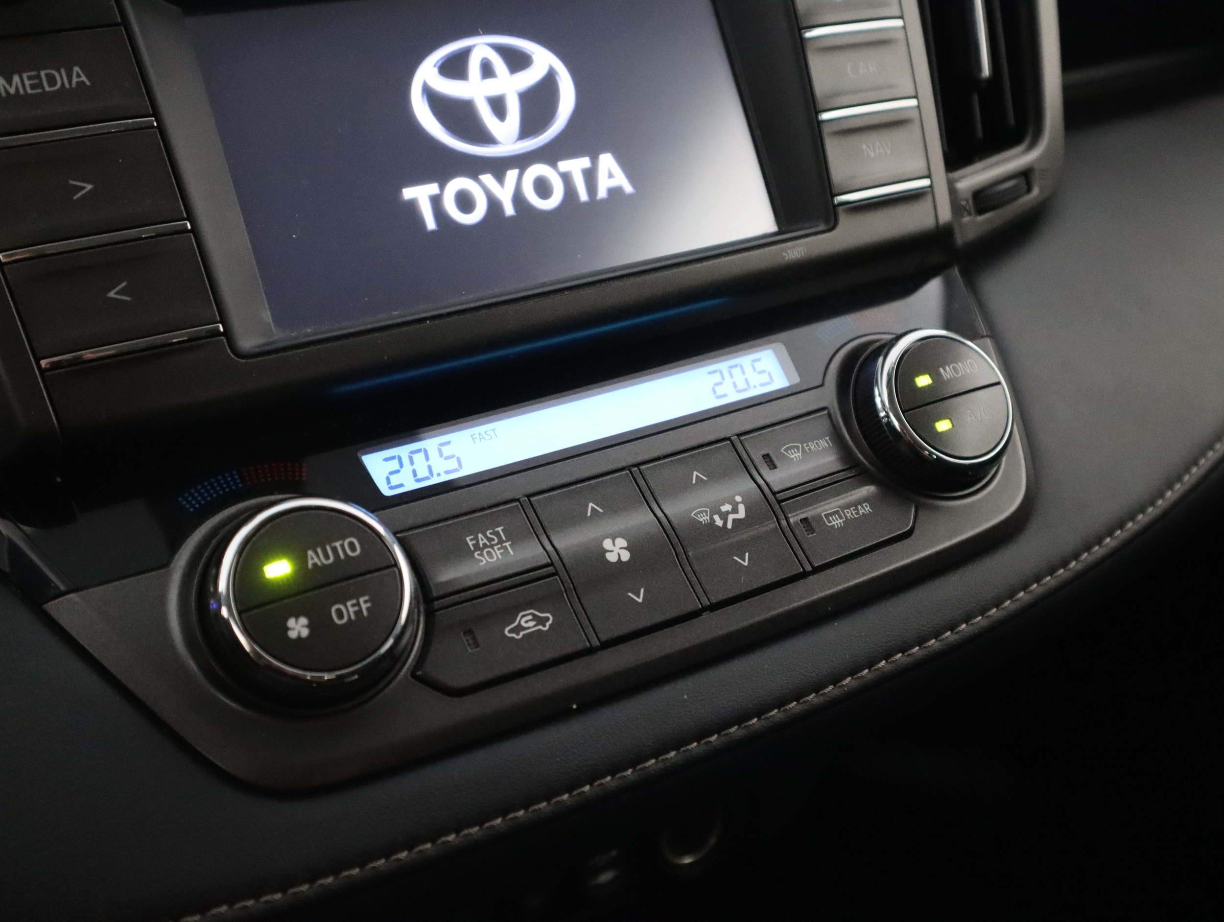 TOYOTA RAV4 30