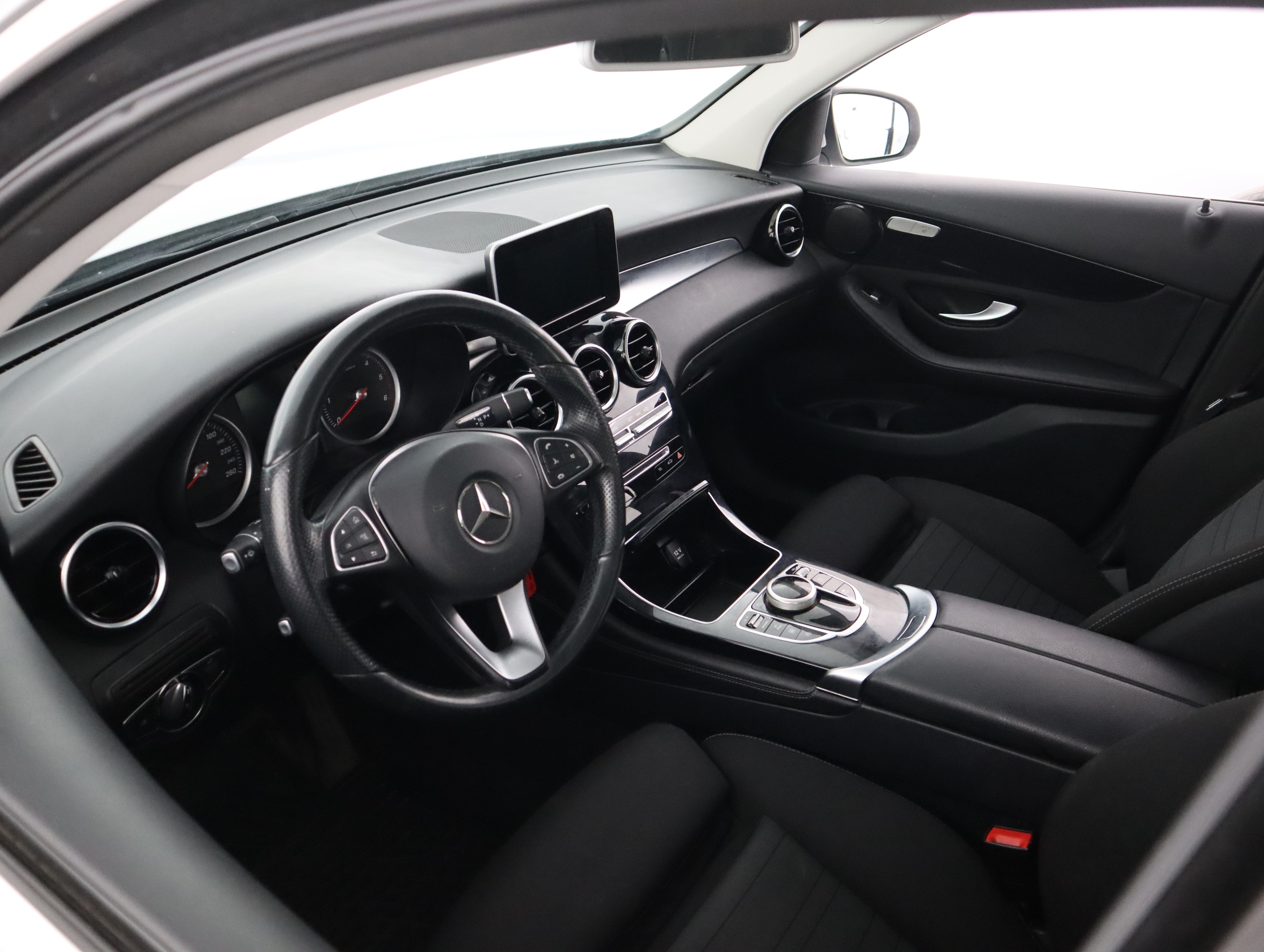 MERCEDES-BENZ GLC 2016