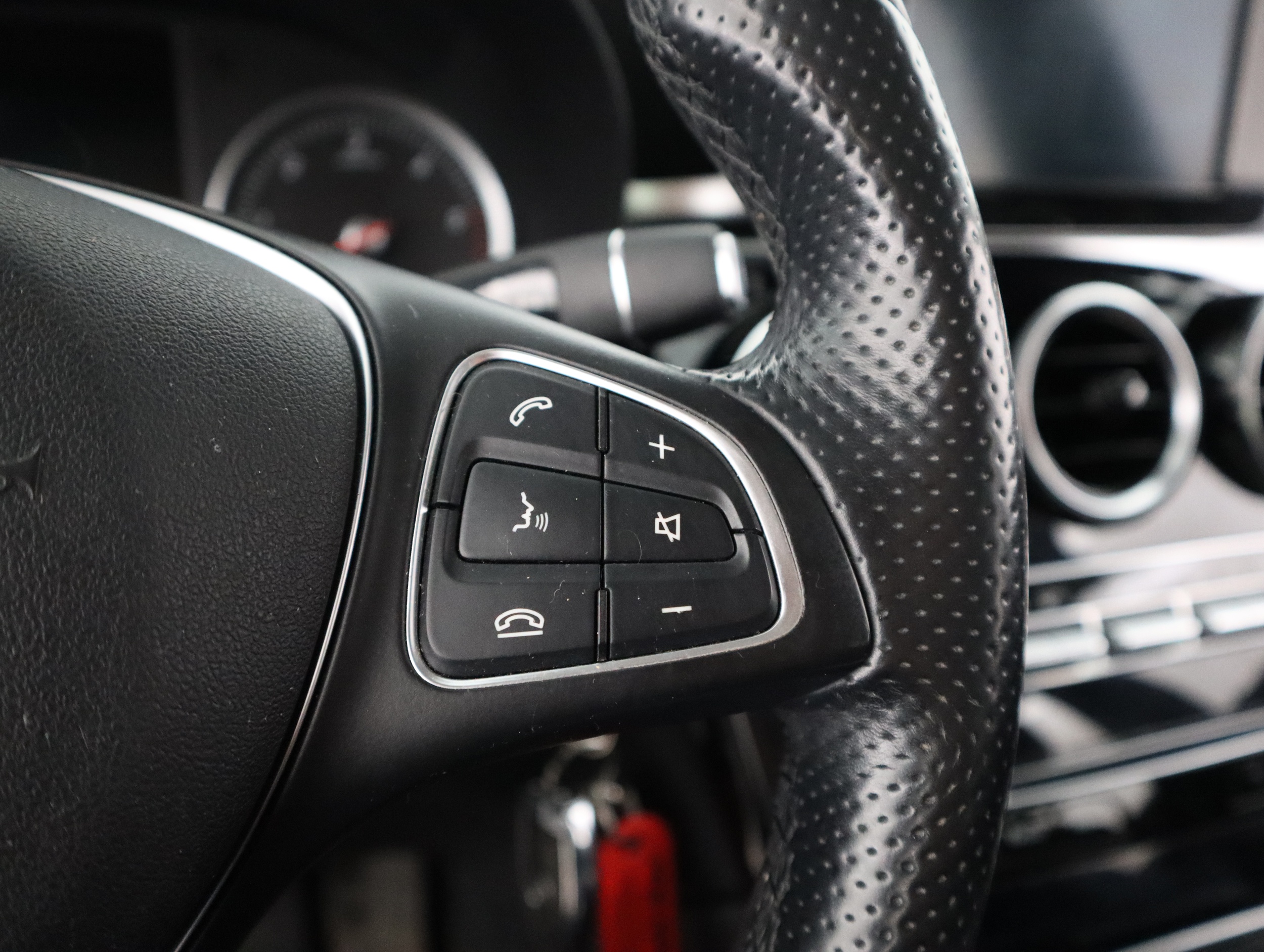 MERCEDES-BENZ GLC 2016