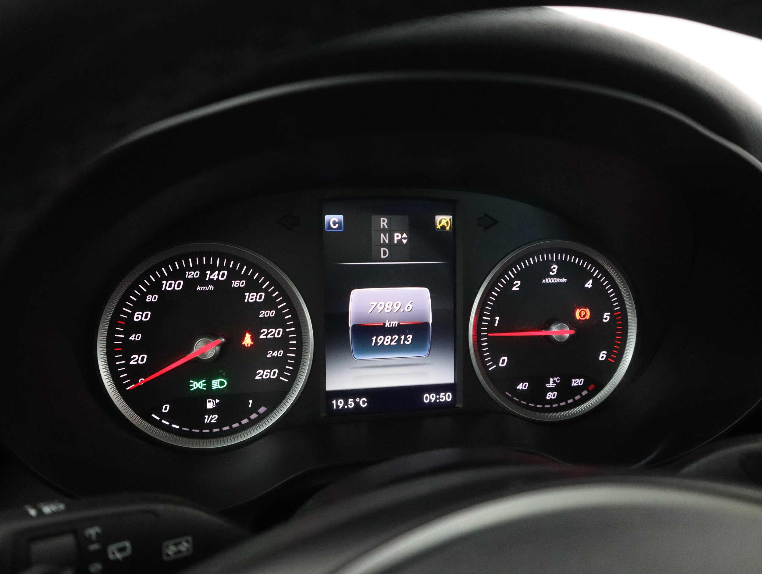 MERCEDES-BENZ GLC 2016
