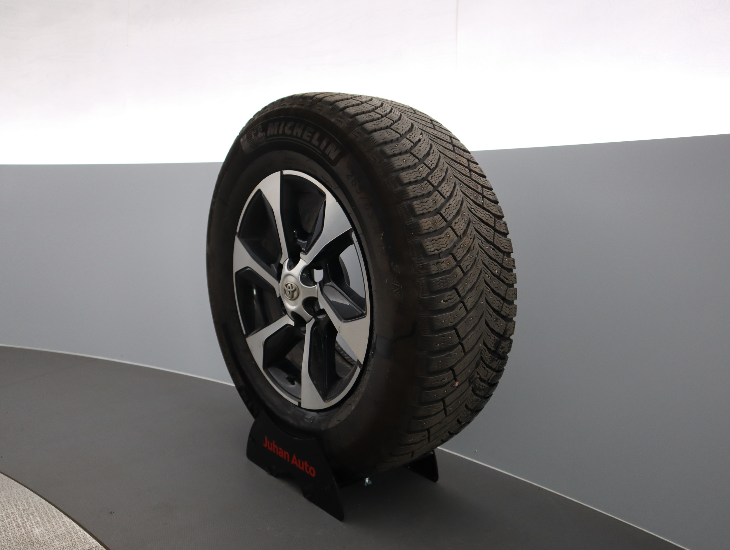TOYOTA Hilux 2020