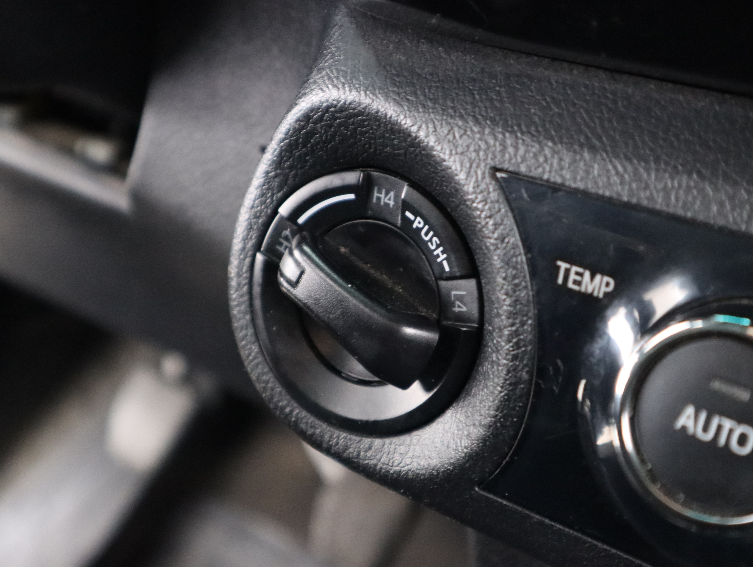 TOYOTA Hilux 2020