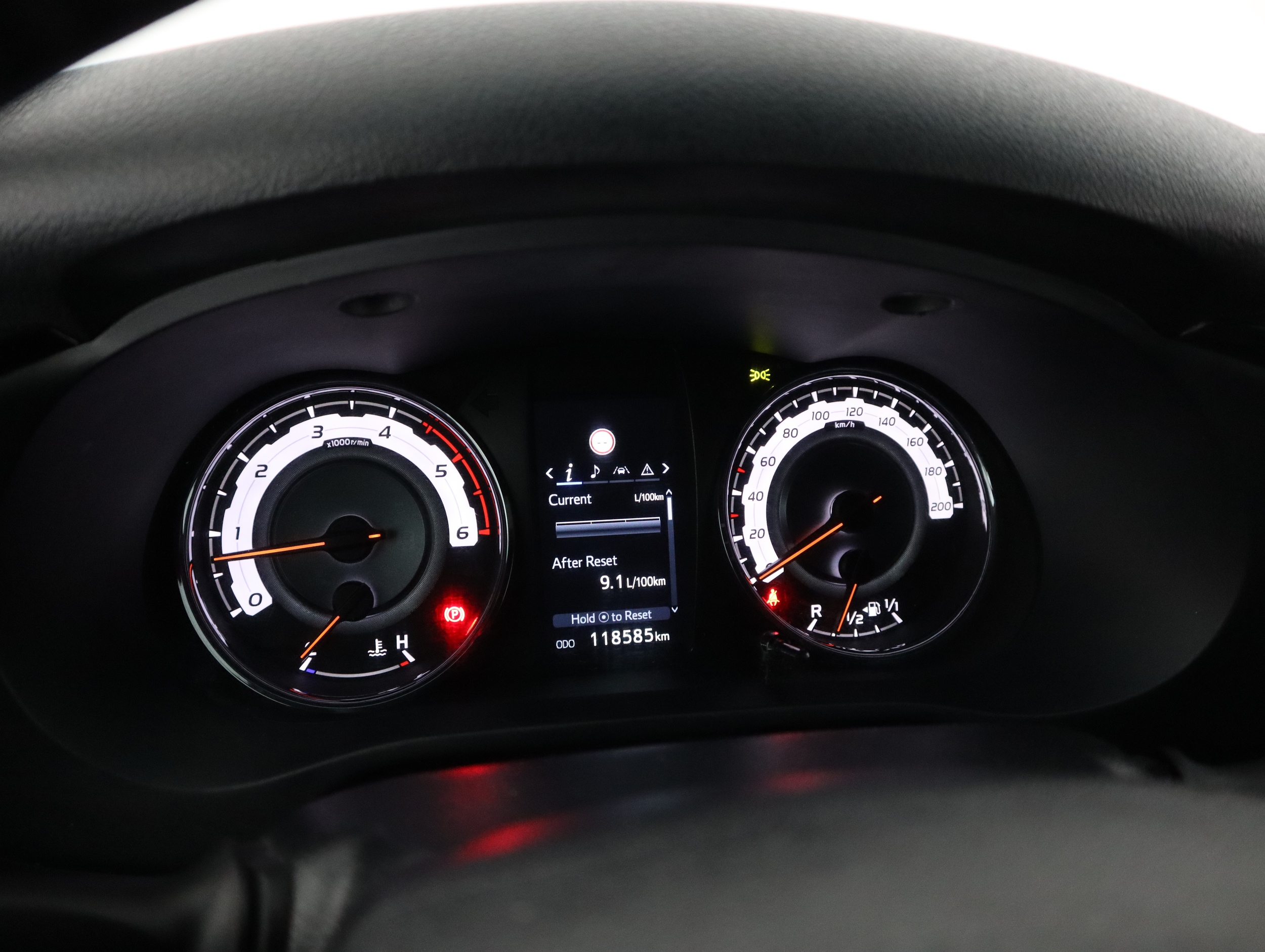 TOYOTA Hilux 2020