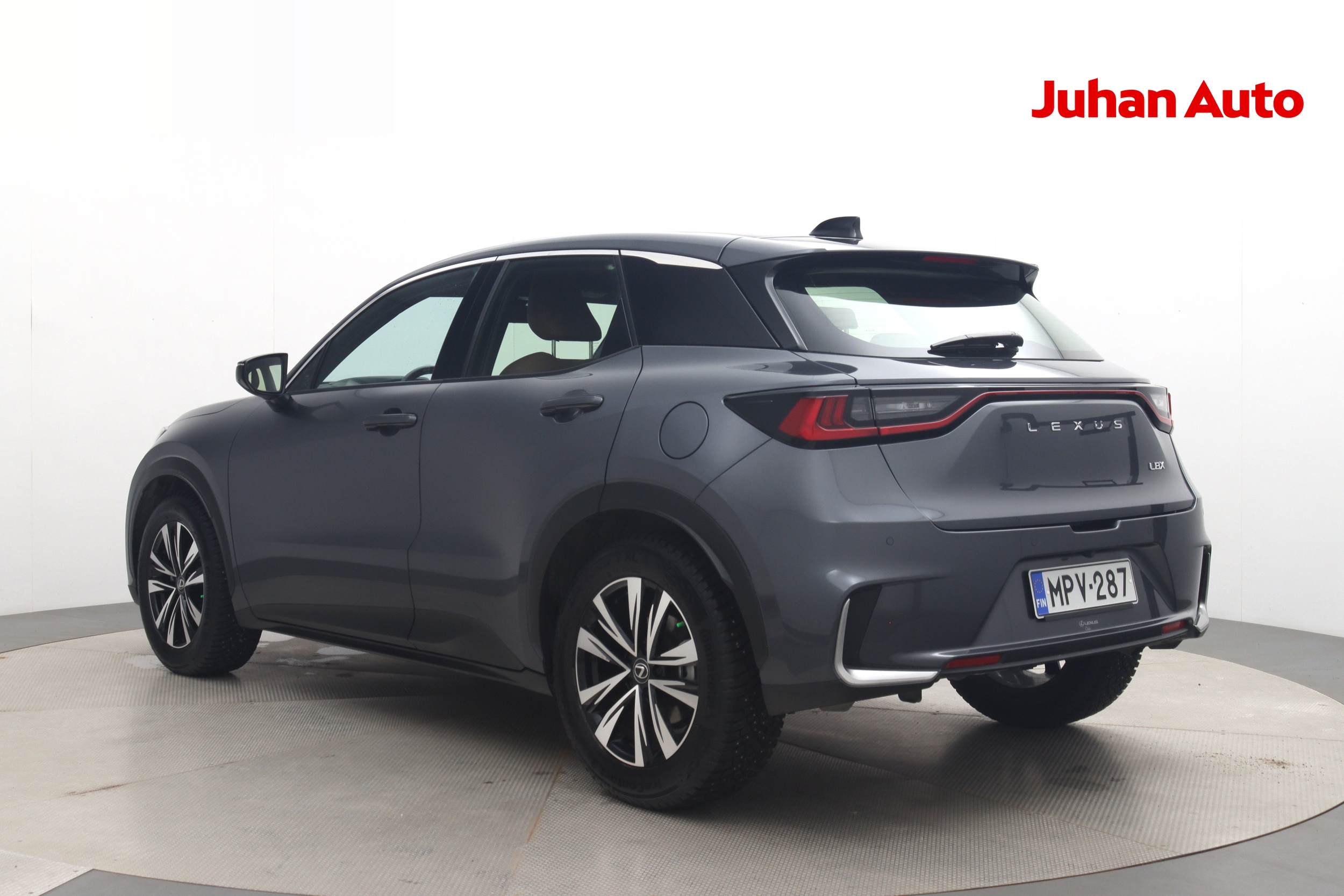 LEXUS LBX 2024