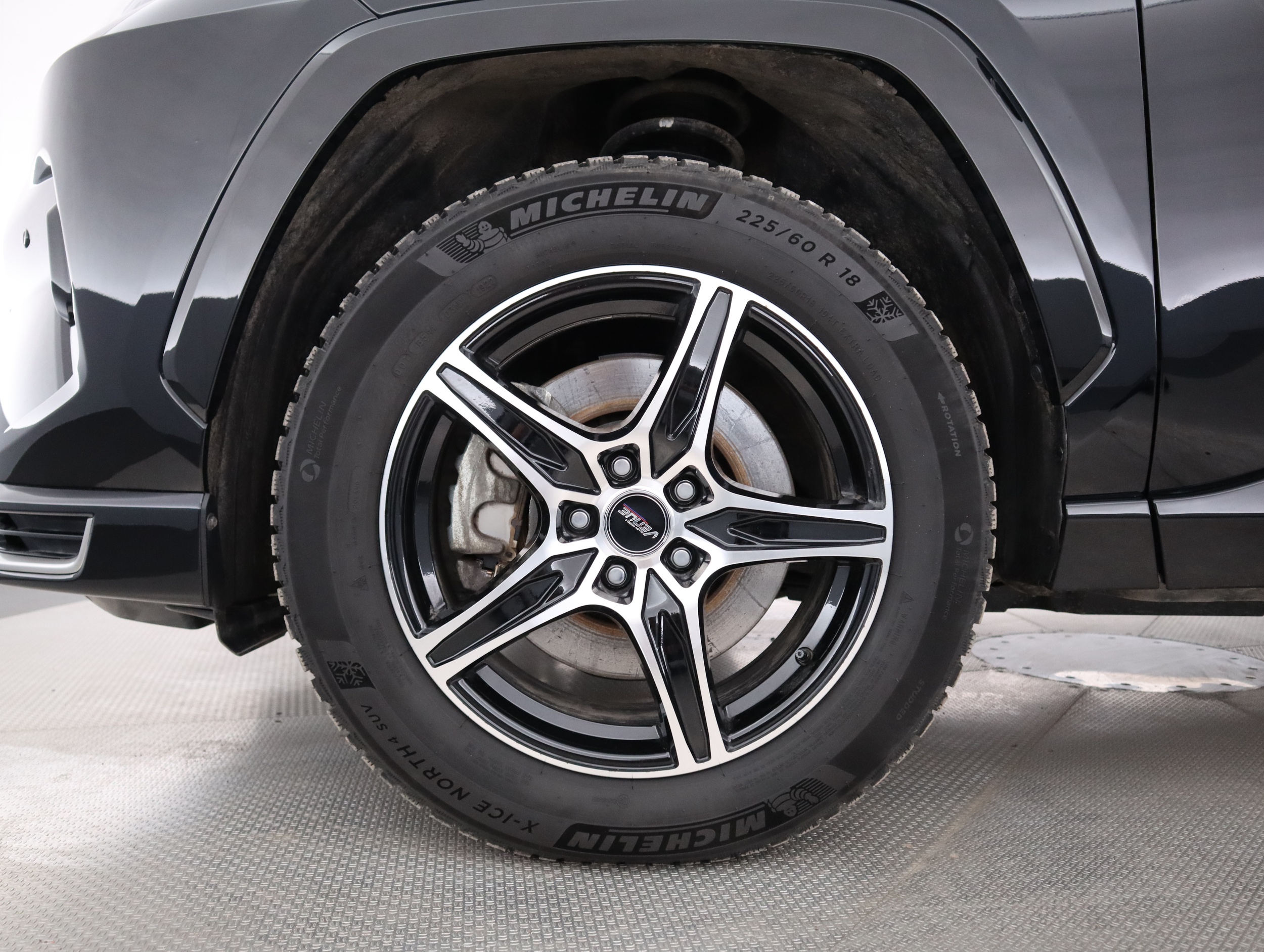 TOYOTA RAV4 Plug-in 2025