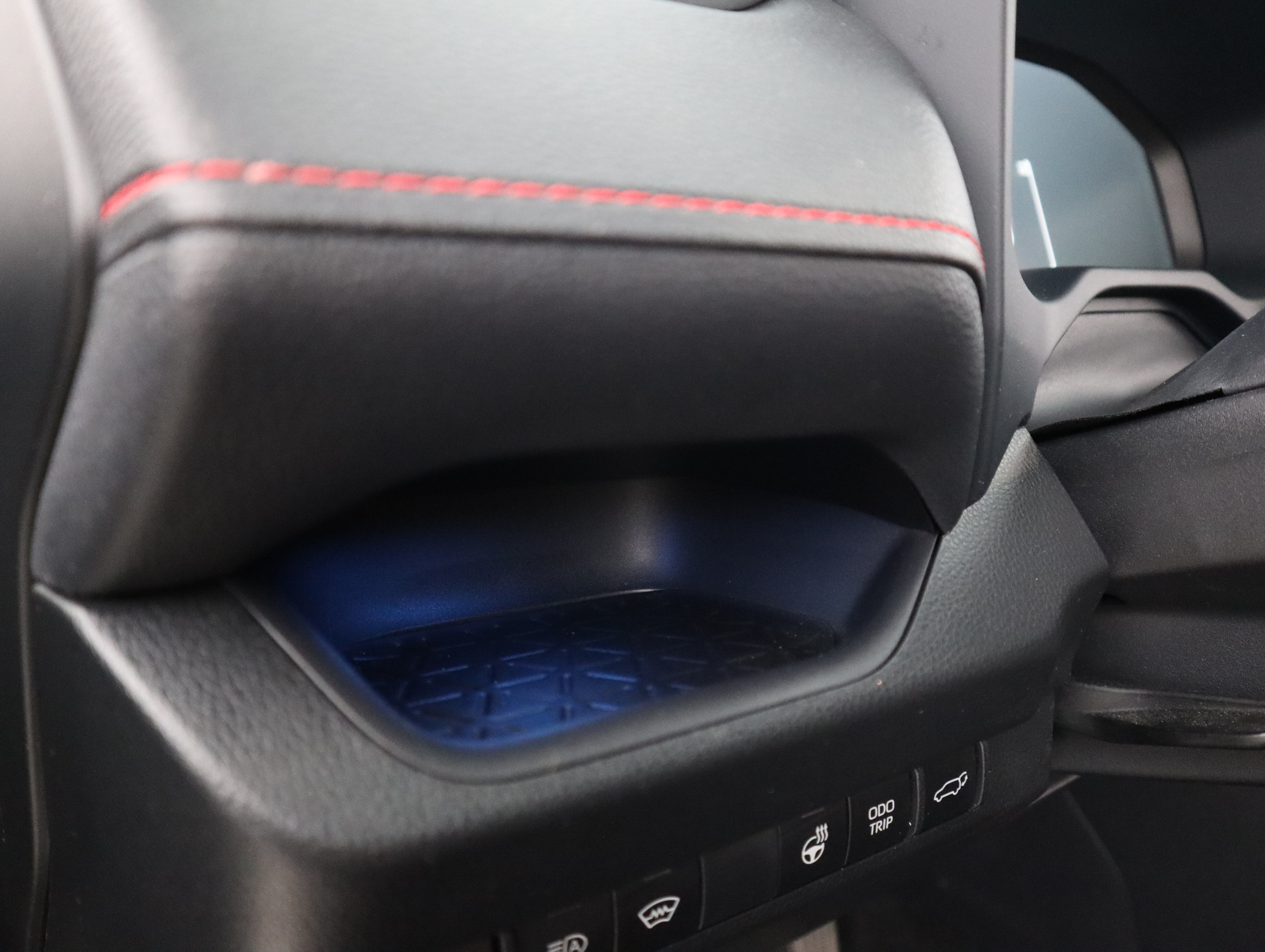 TOYOTA RAV4 Plug-in 2025