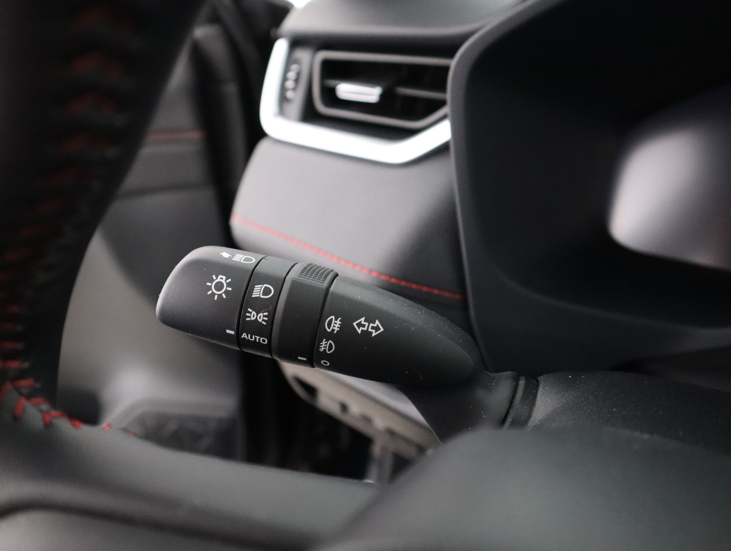 TOYOTA RAV4 Plug-in 2025