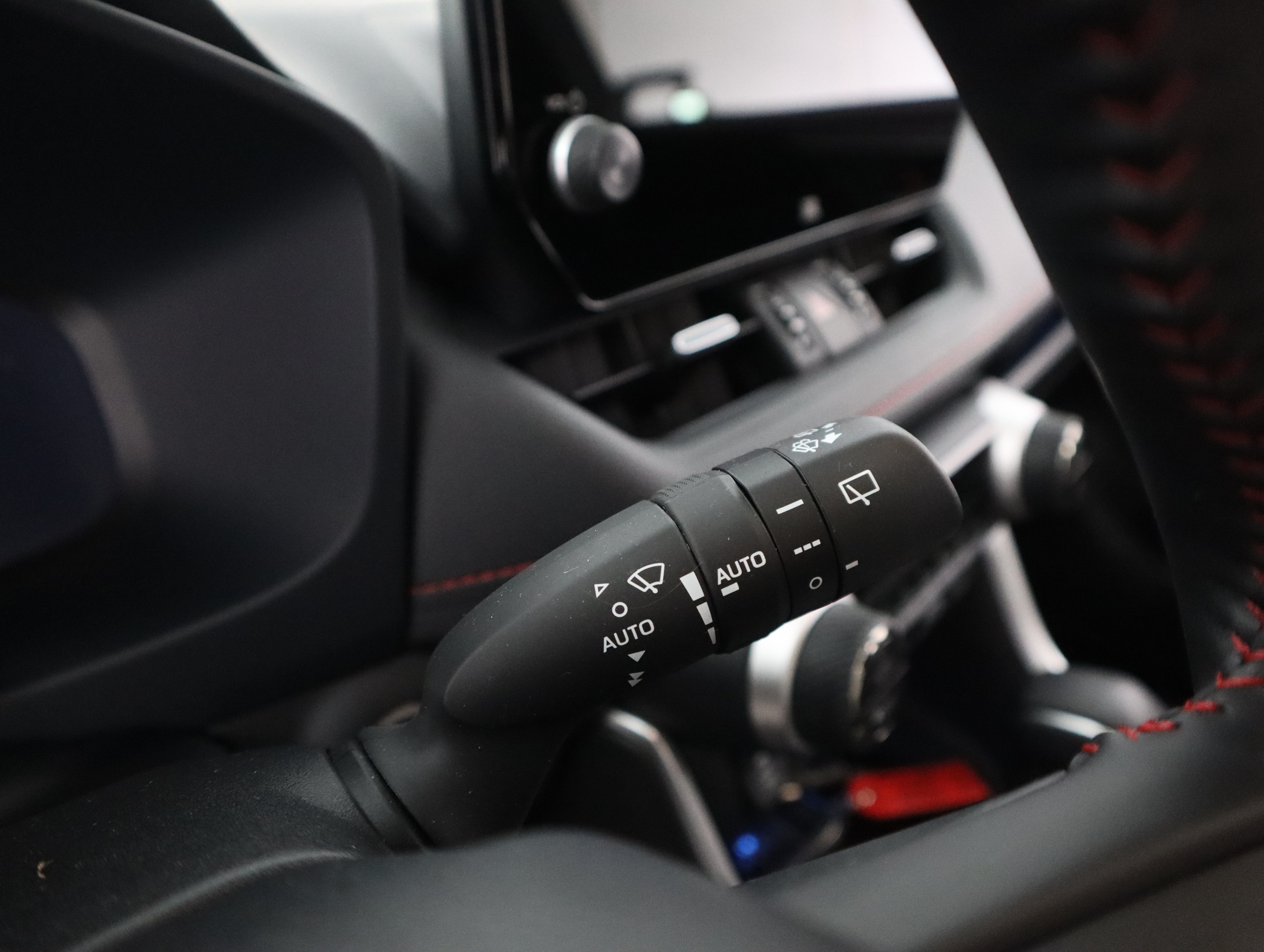 TOYOTA RAV4 Plug-in 2025