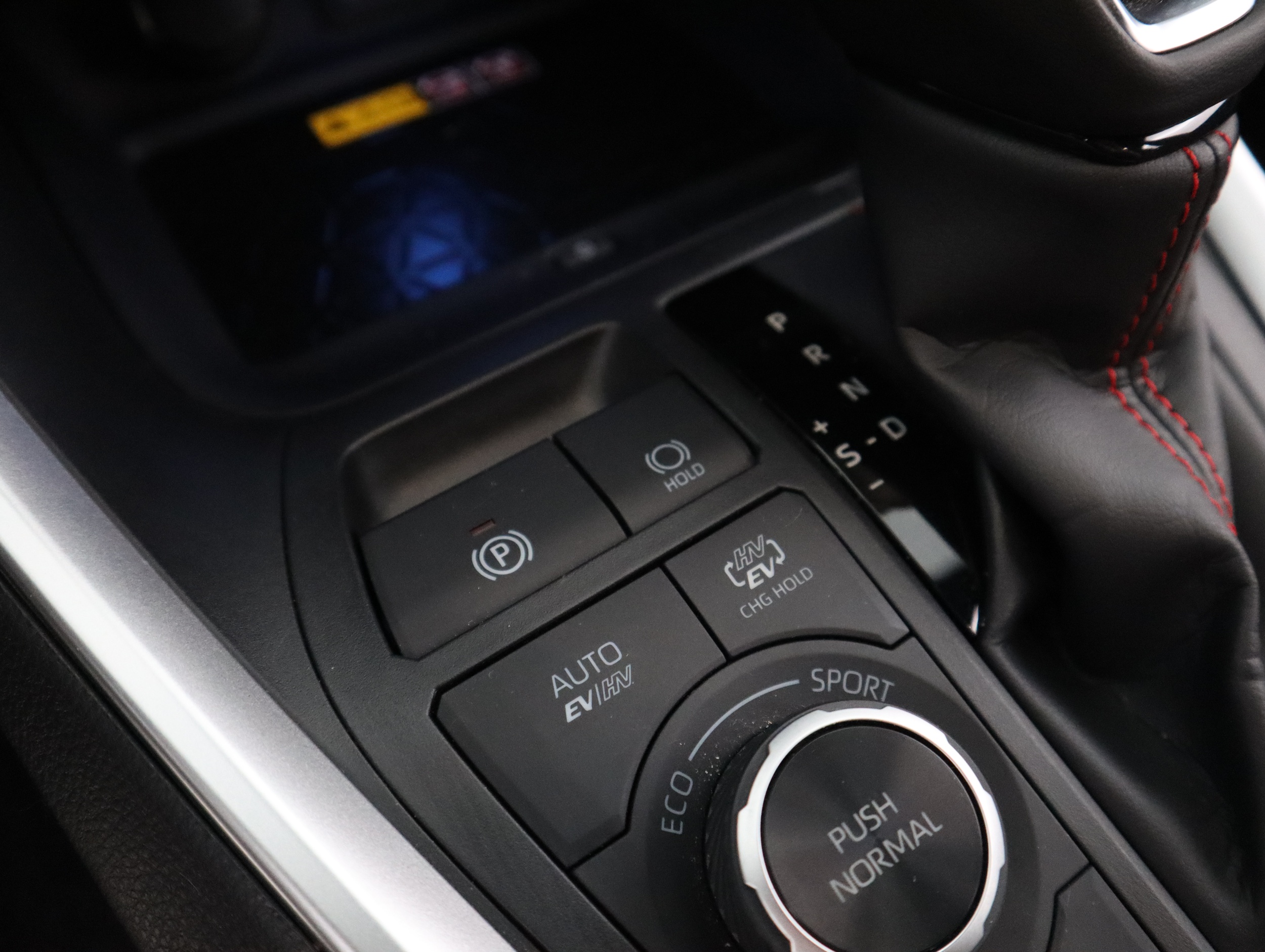 TOYOTA RAV4 Plug-in 2025