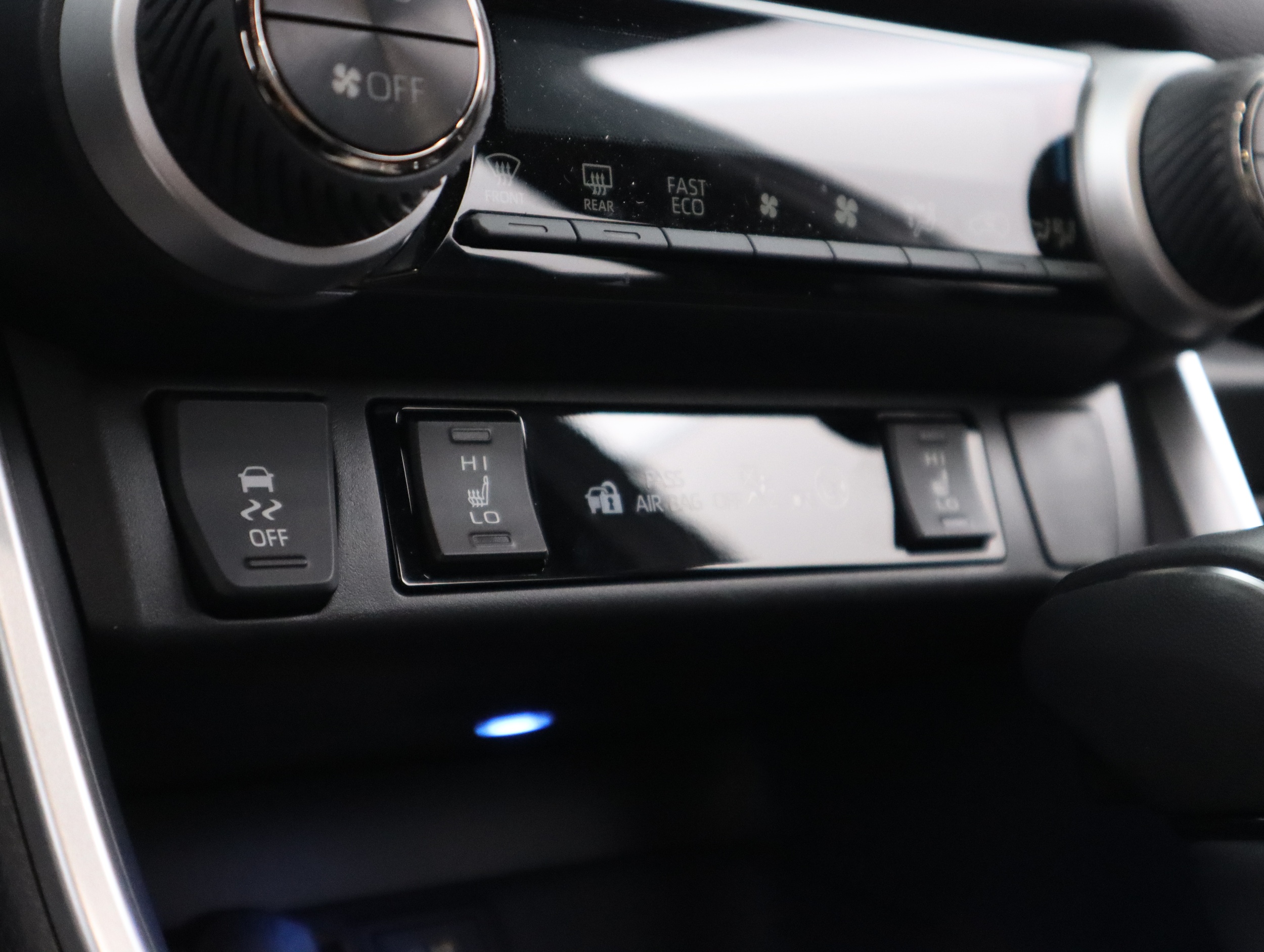 TOYOTA RAV4 Plug-in 2025