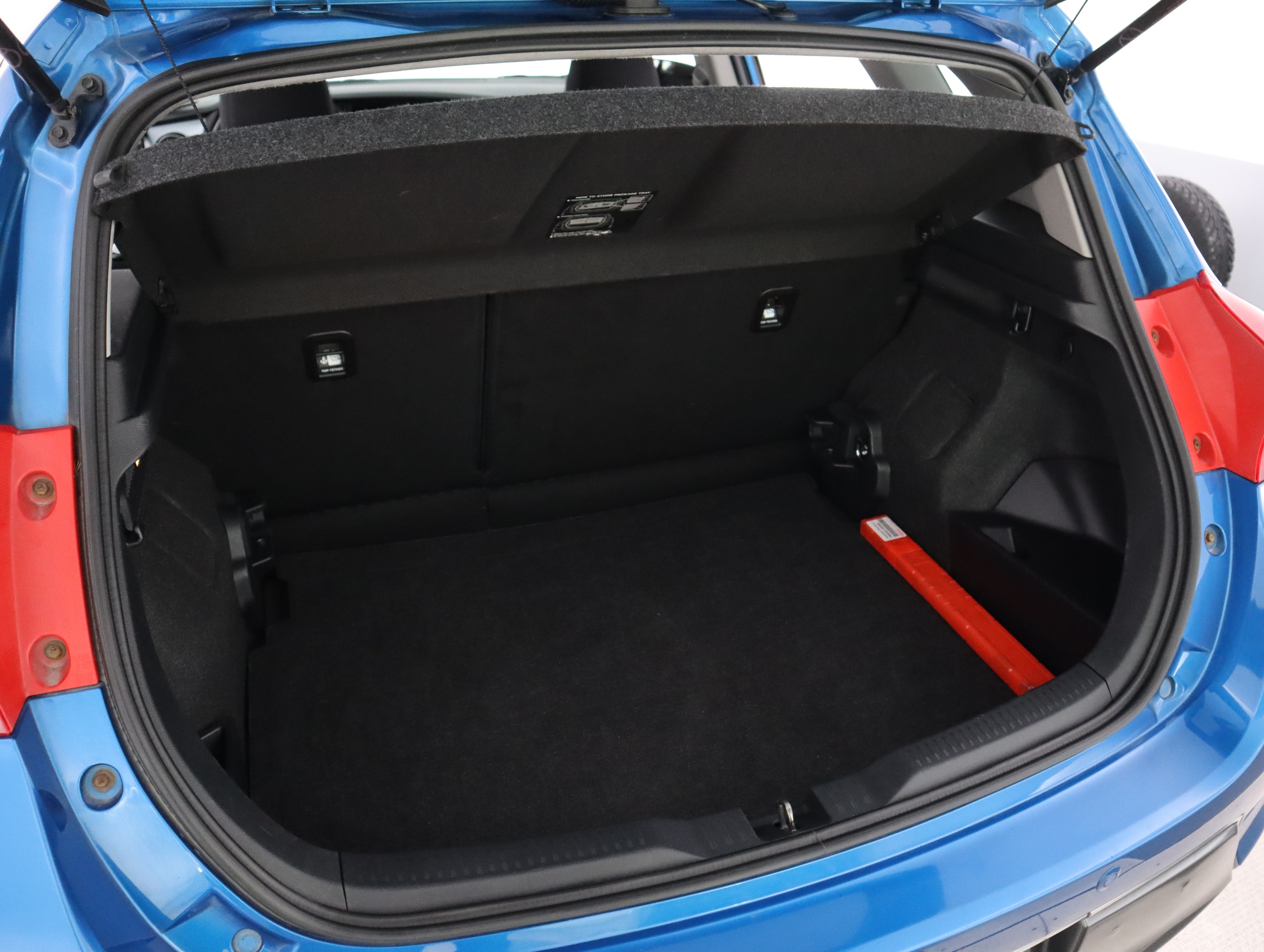 TOYOTA Auris 2013