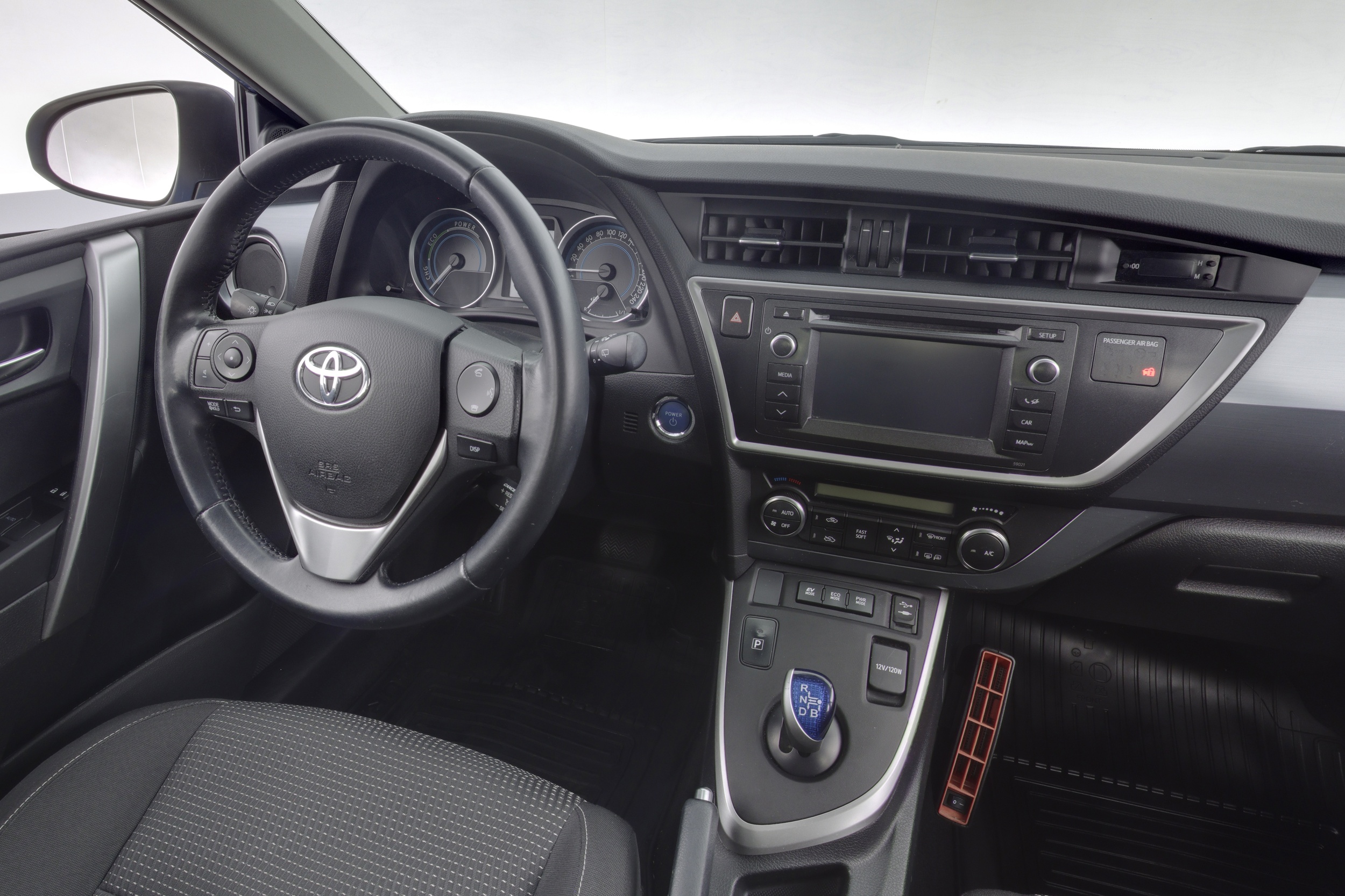 TOYOTA Auris 2013