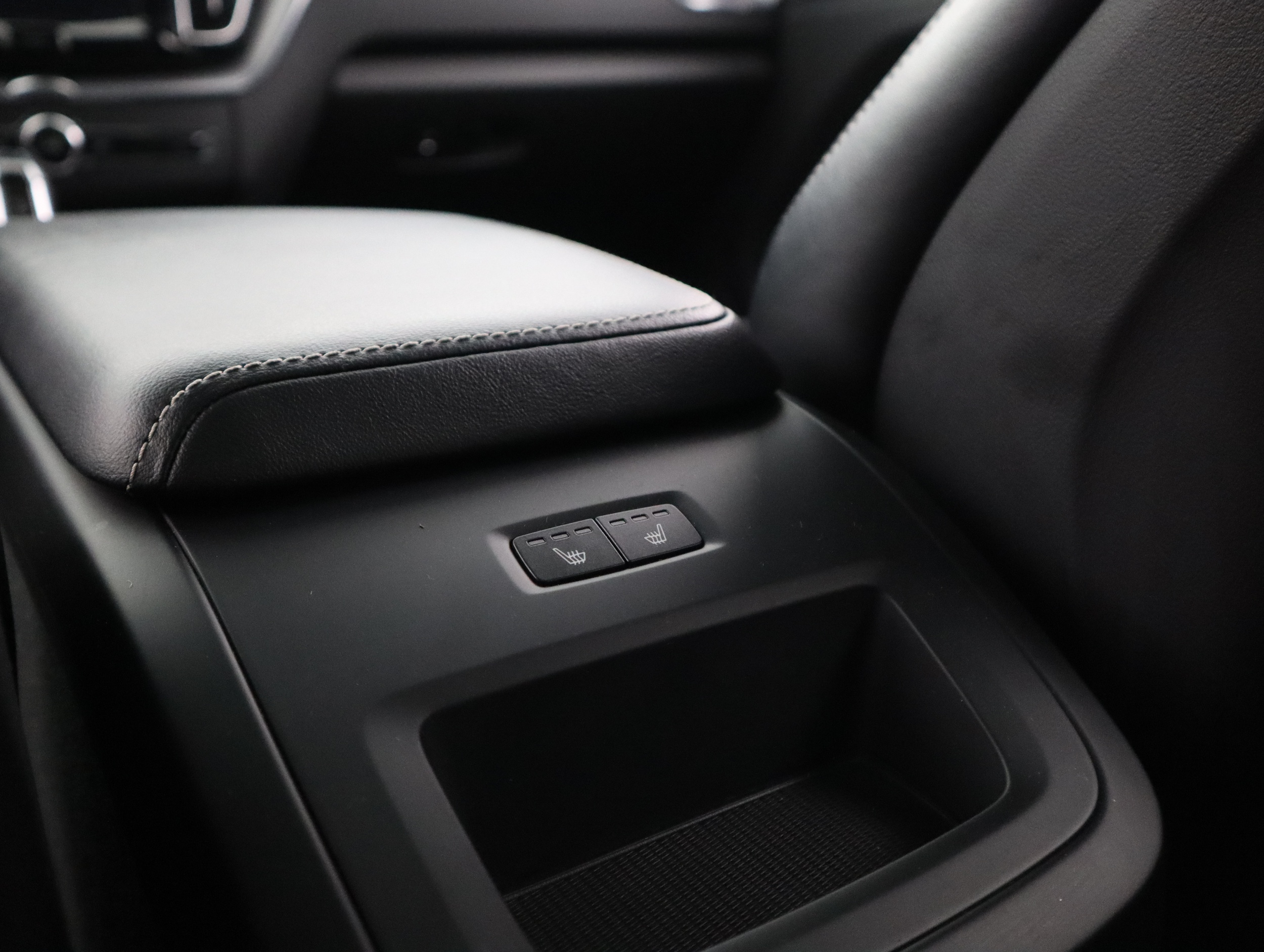 VOLVO XC60 2018