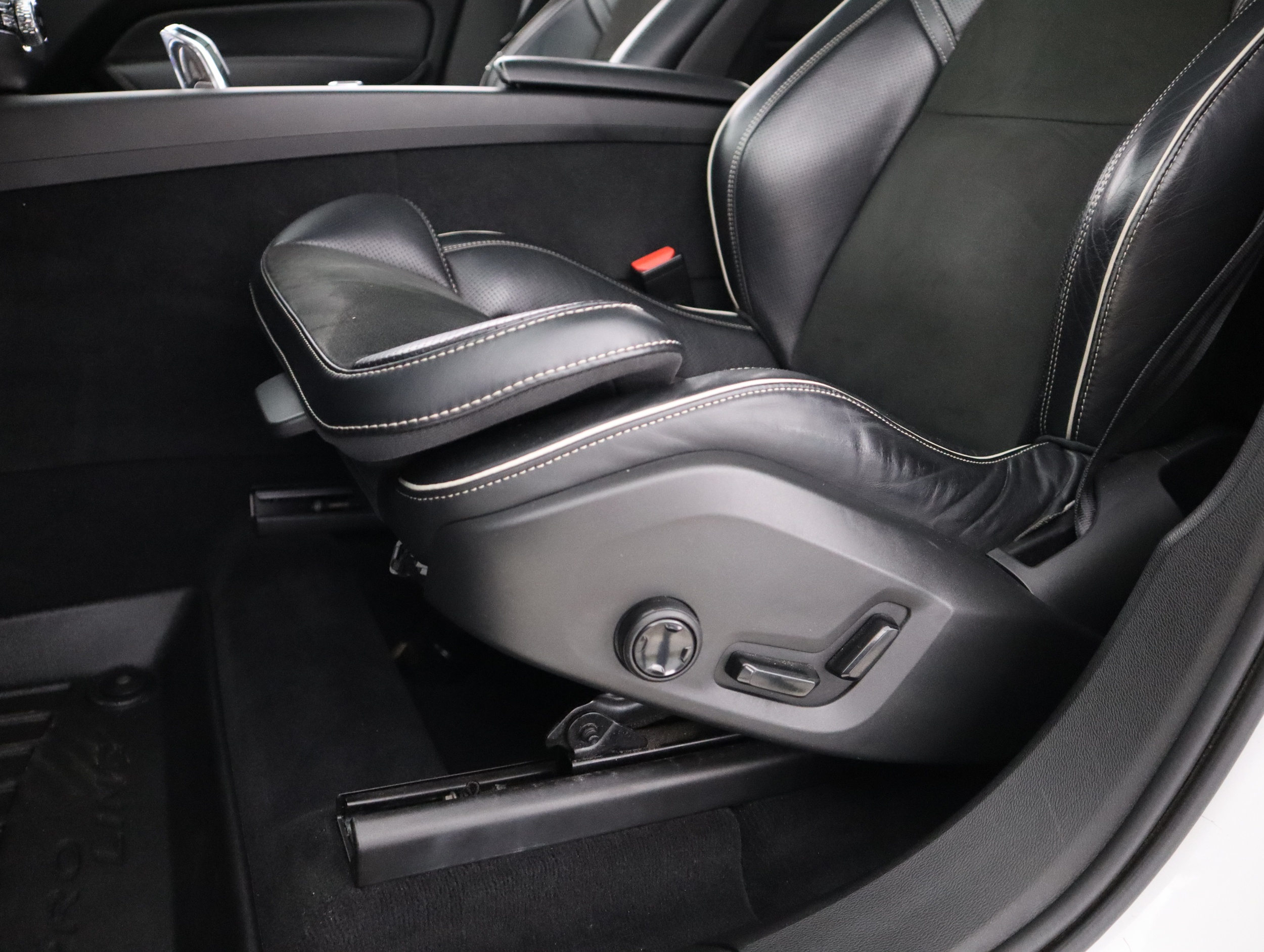 VOLVO XC60 2018