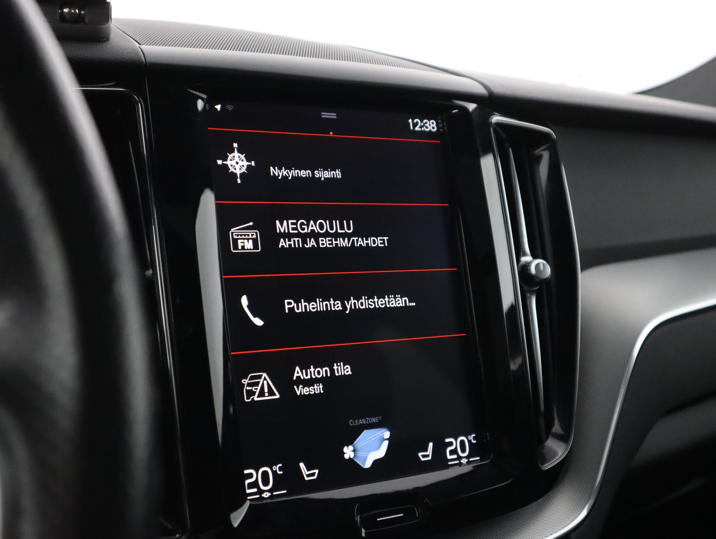 VOLVO XC60 2018