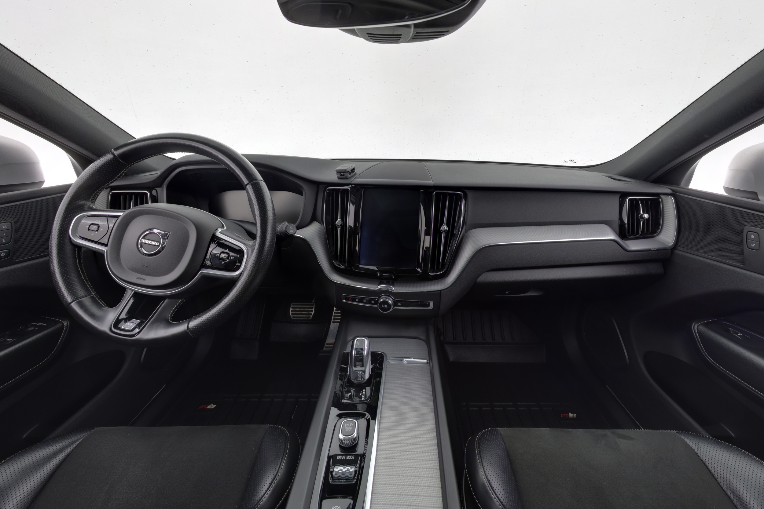 VOLVO XC60 2018