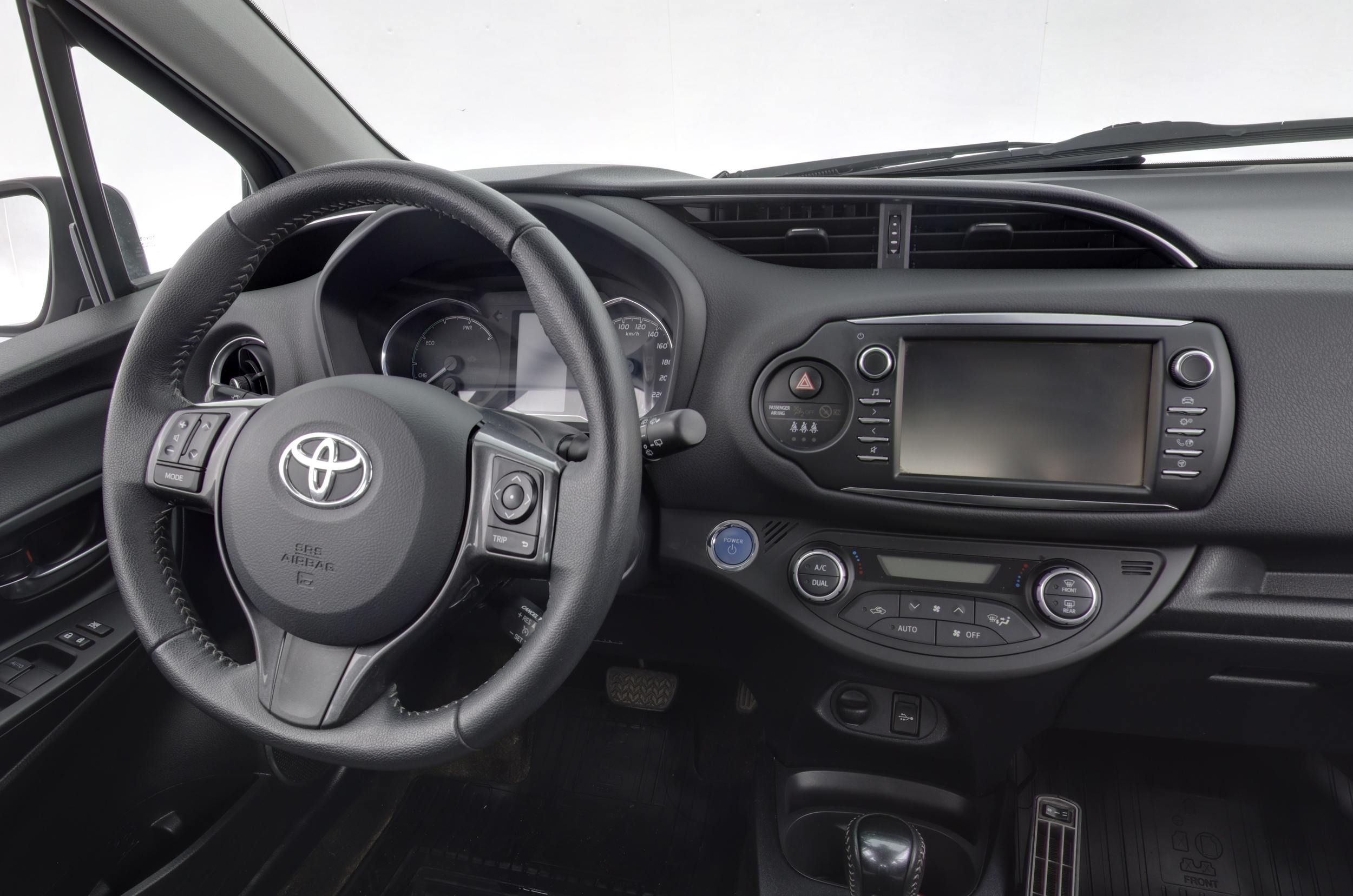 TOYOTA Yaris 2019