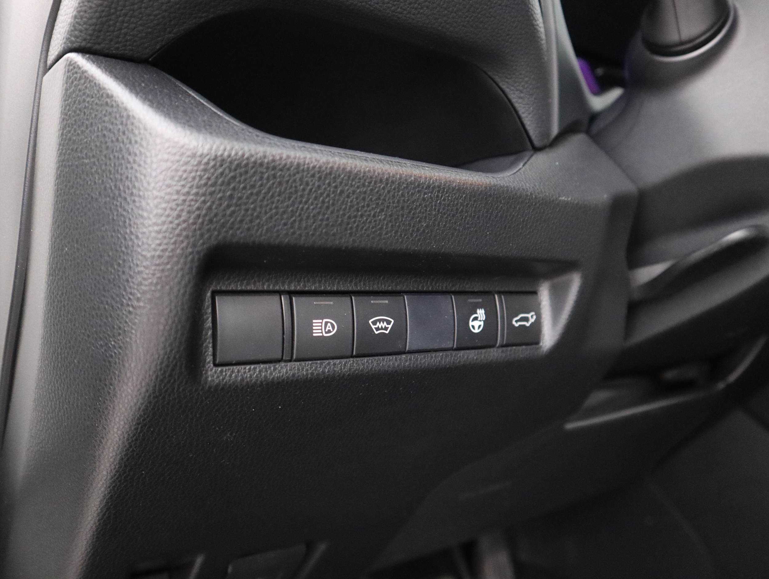 TOYOTA RAV4 2021