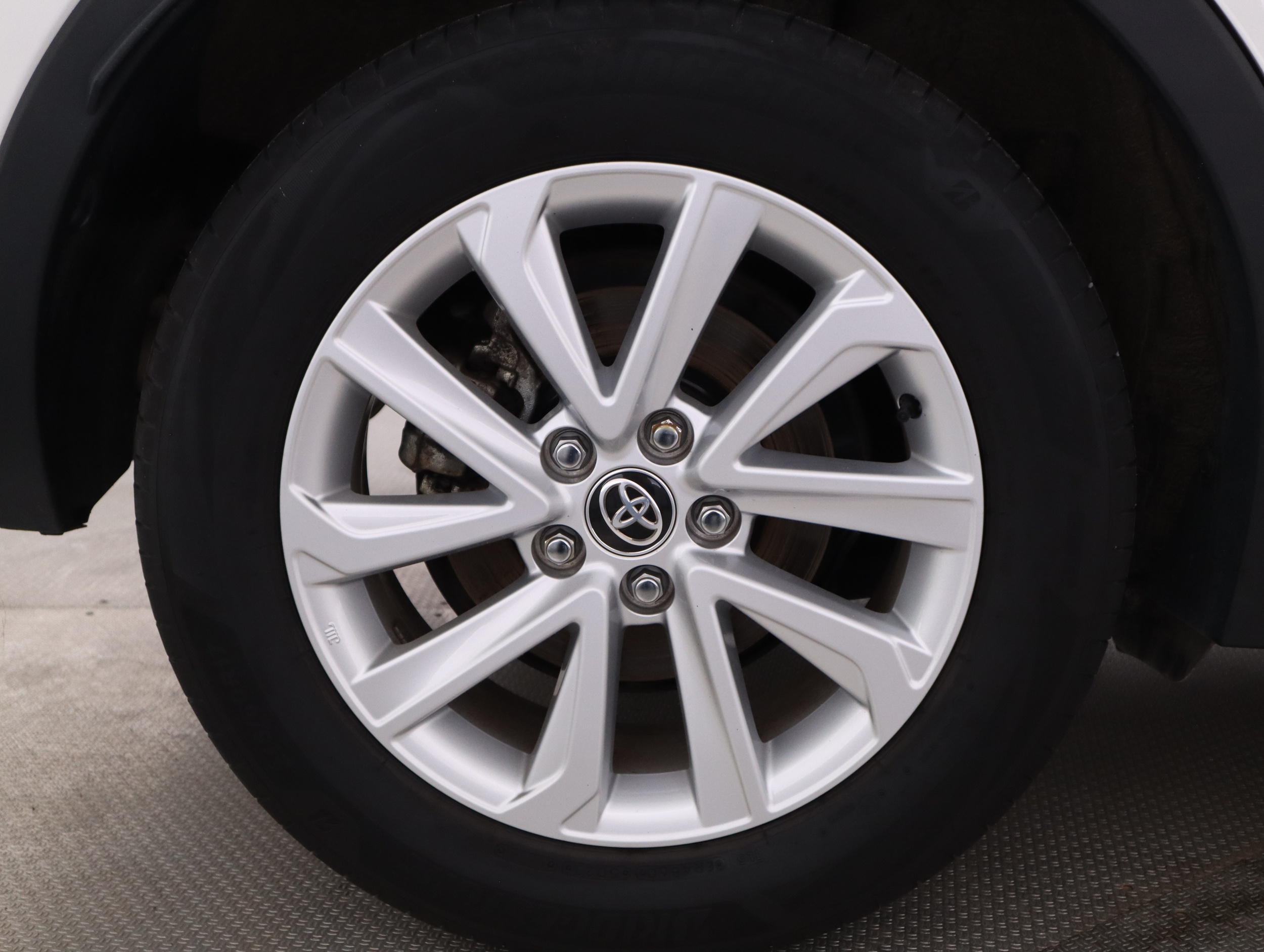 TOYOTA C-HR 2024