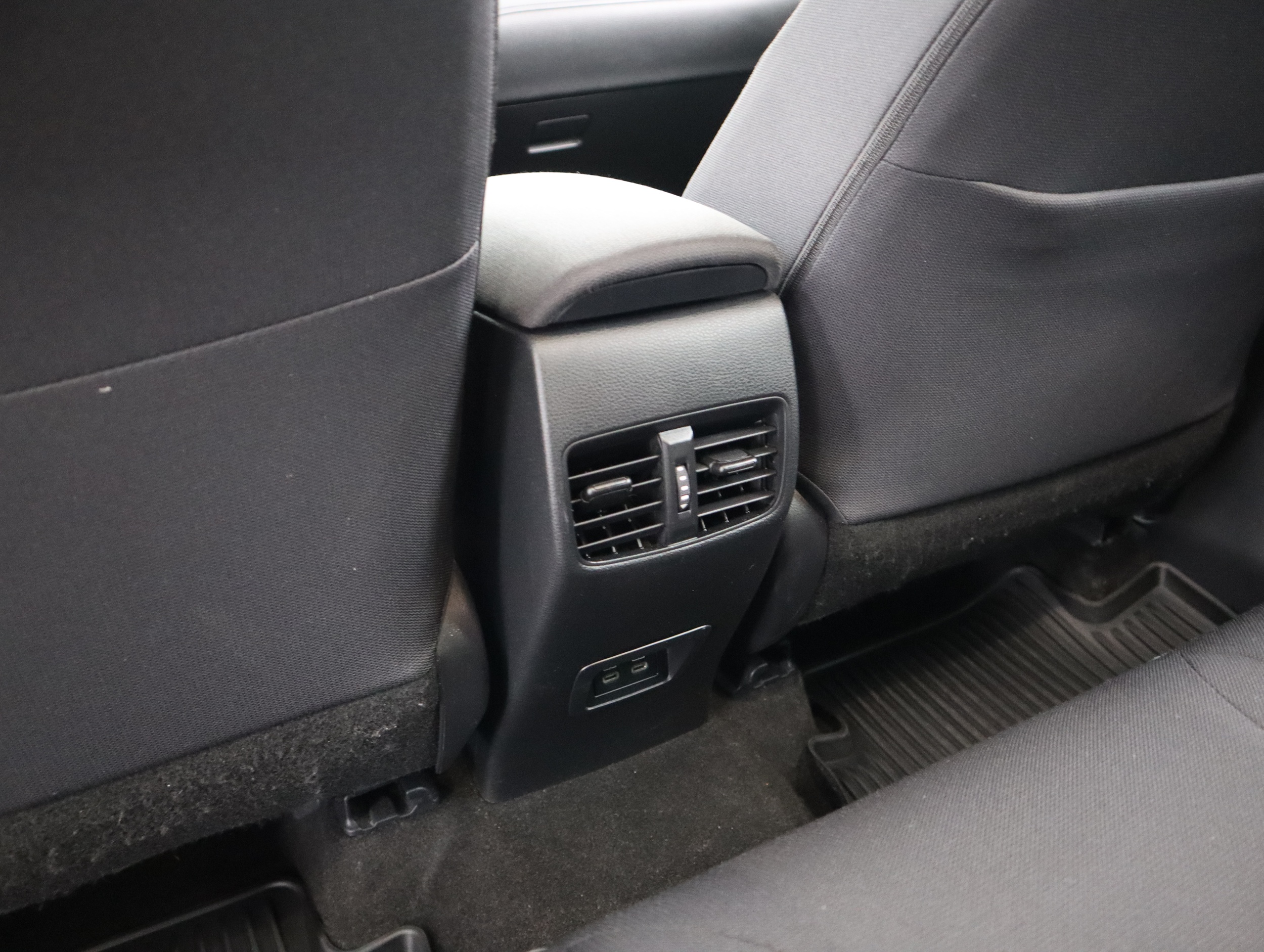 TOYOTA Corolla Cross 2024