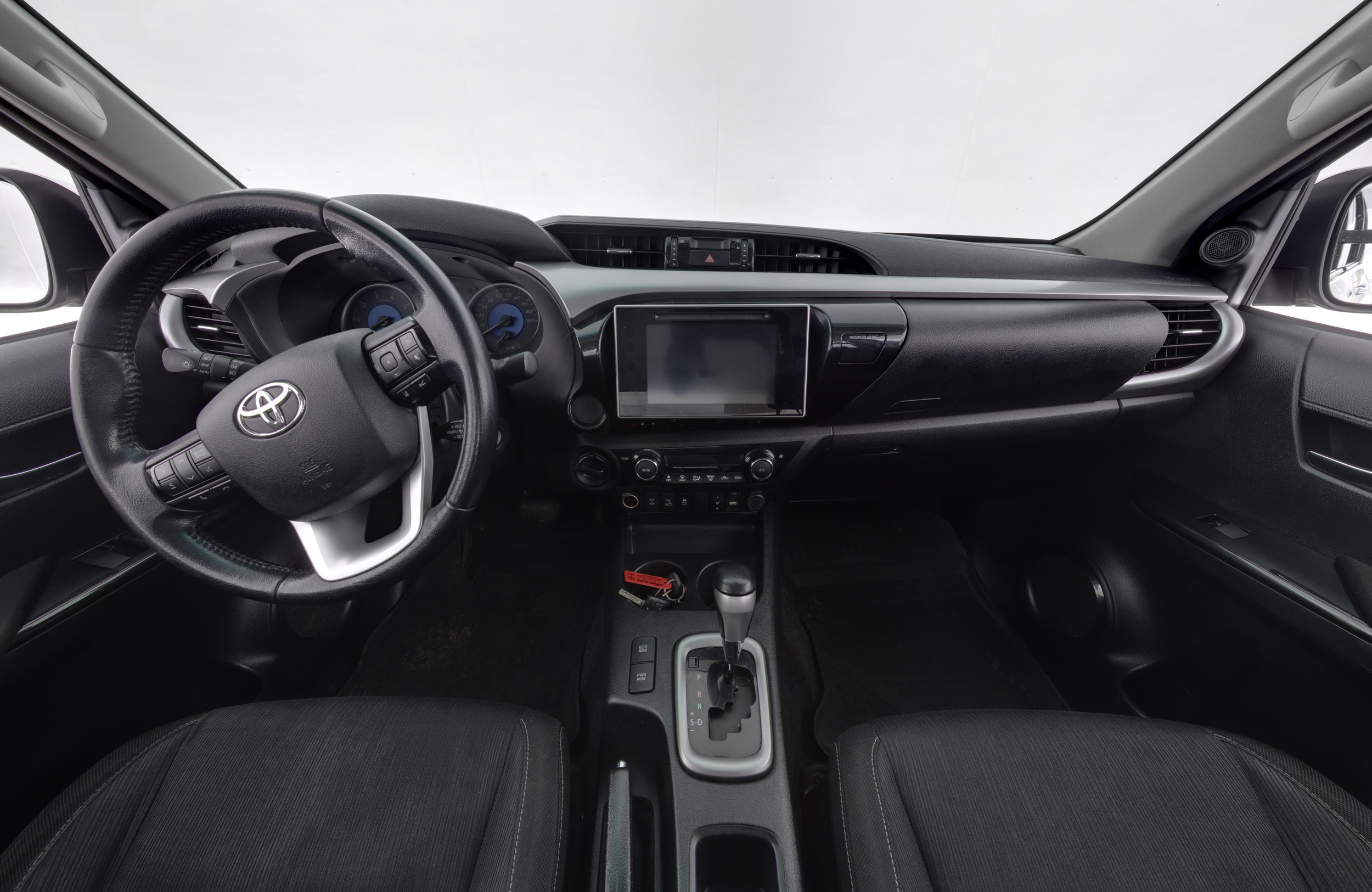 TOYOTA Hilux 2020