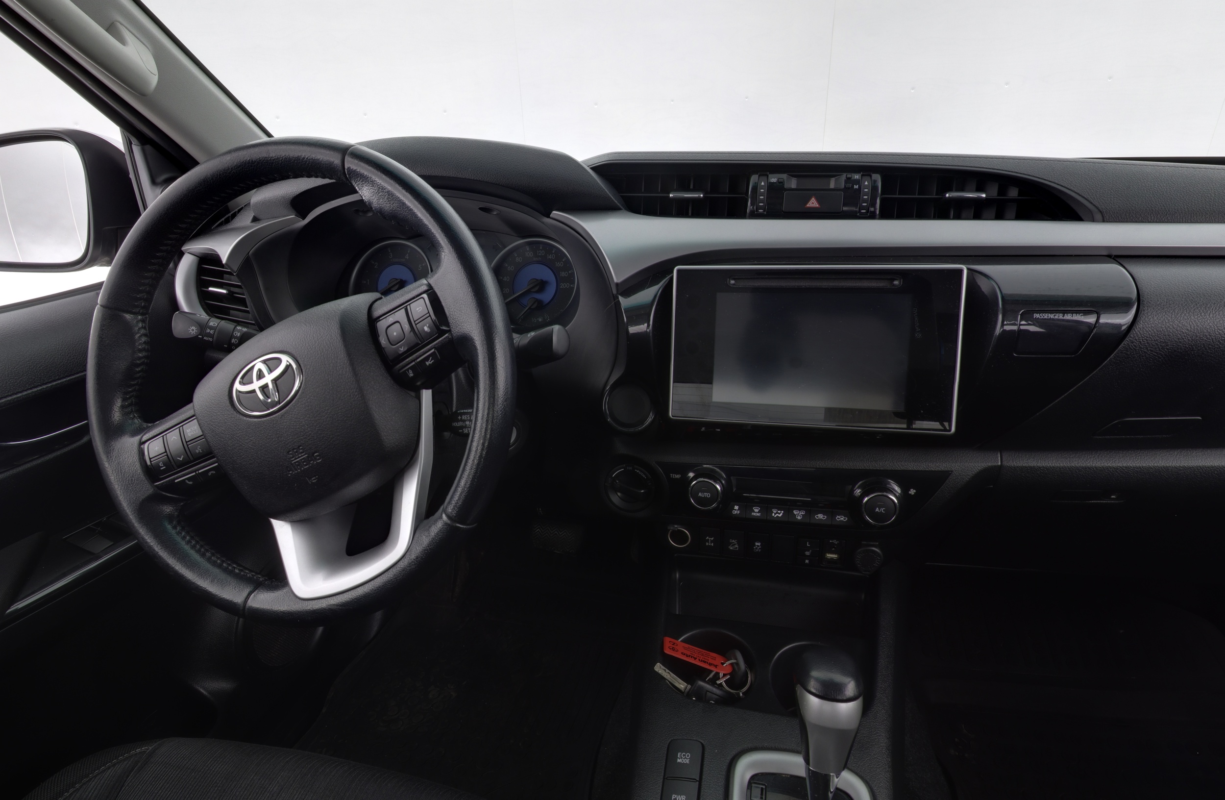 TOYOTA Hilux 2020