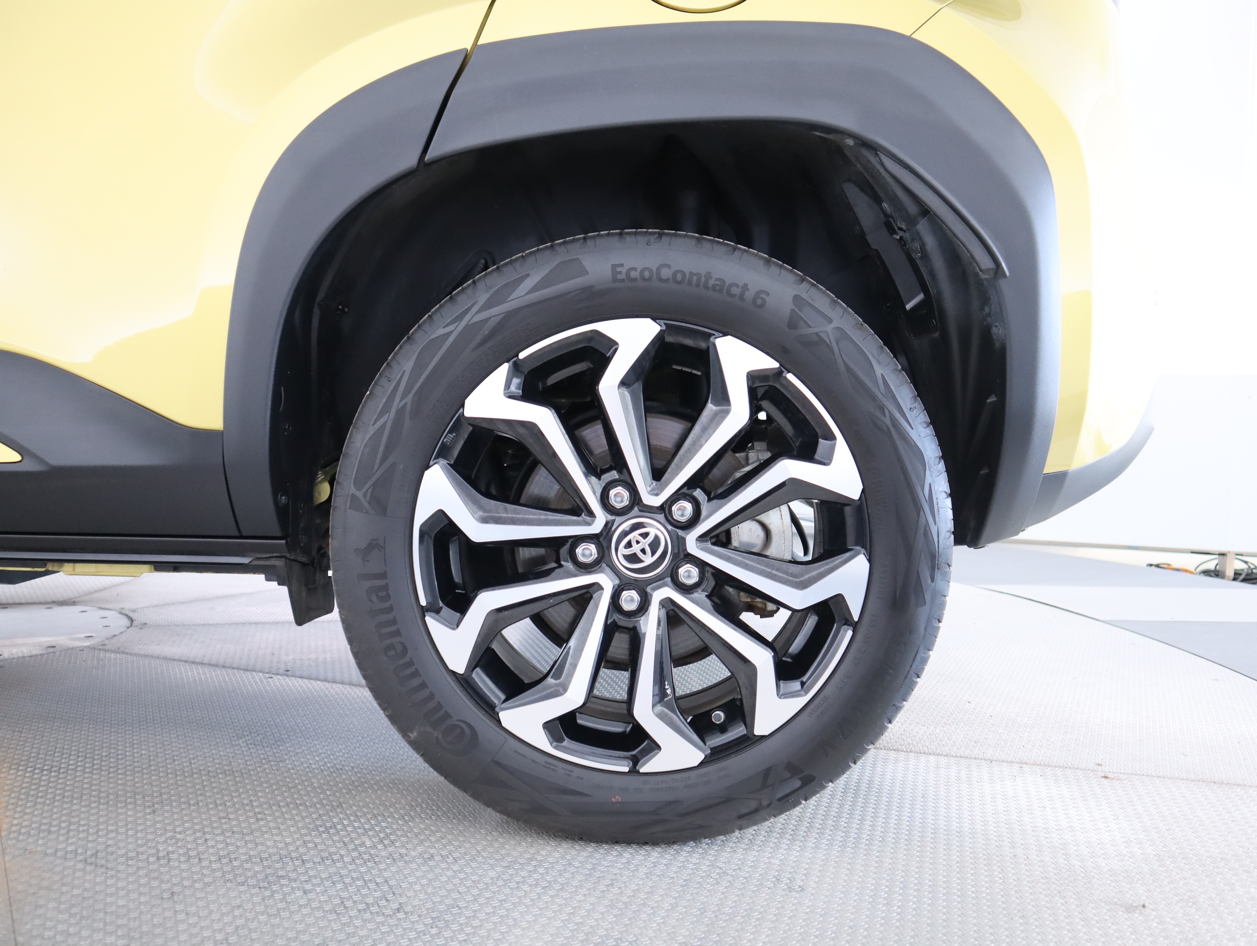 TOYOTA Yaris Cross 2021
